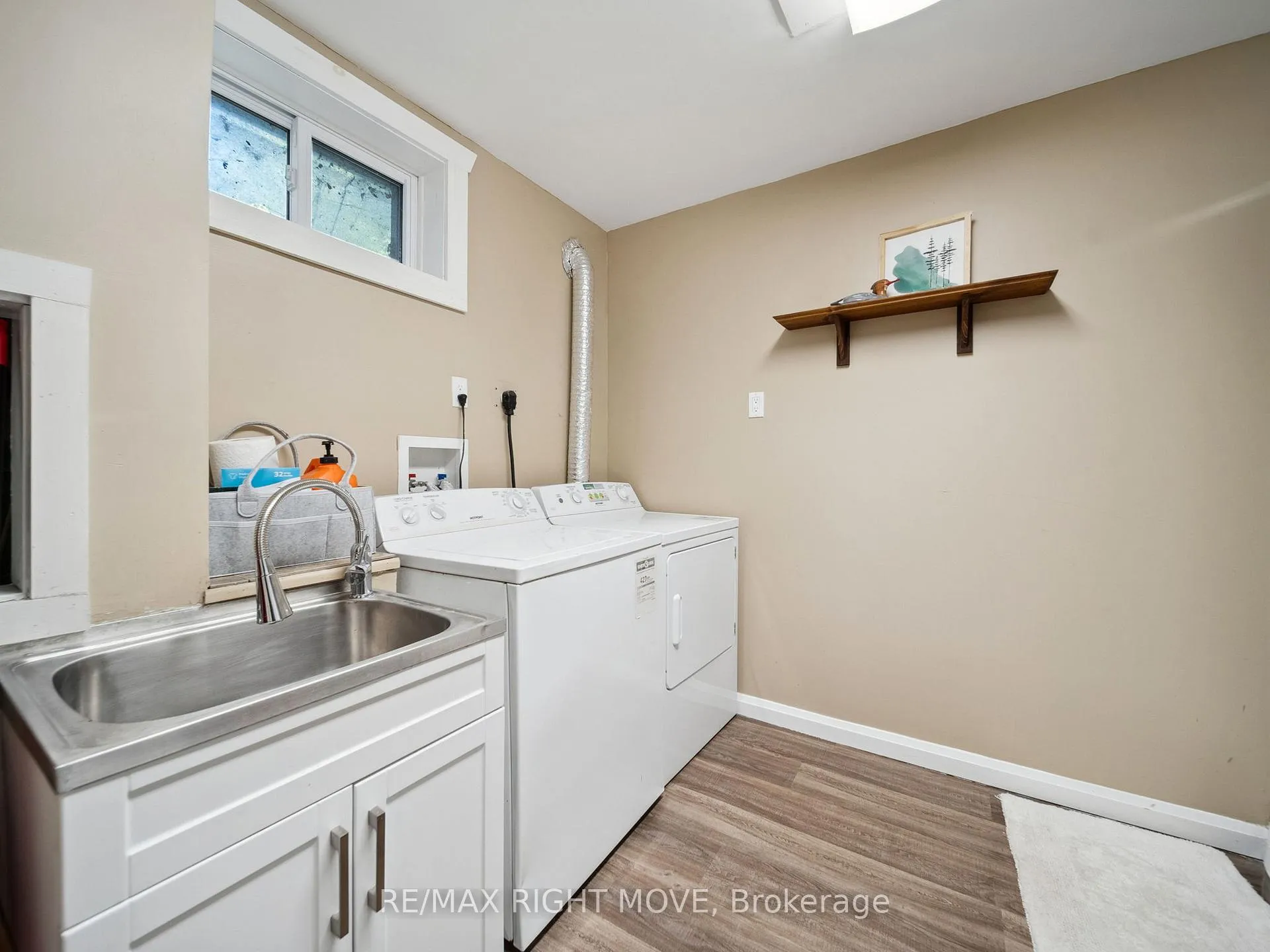 Photo 17 of 603 High Street, Orillia — HOMEH