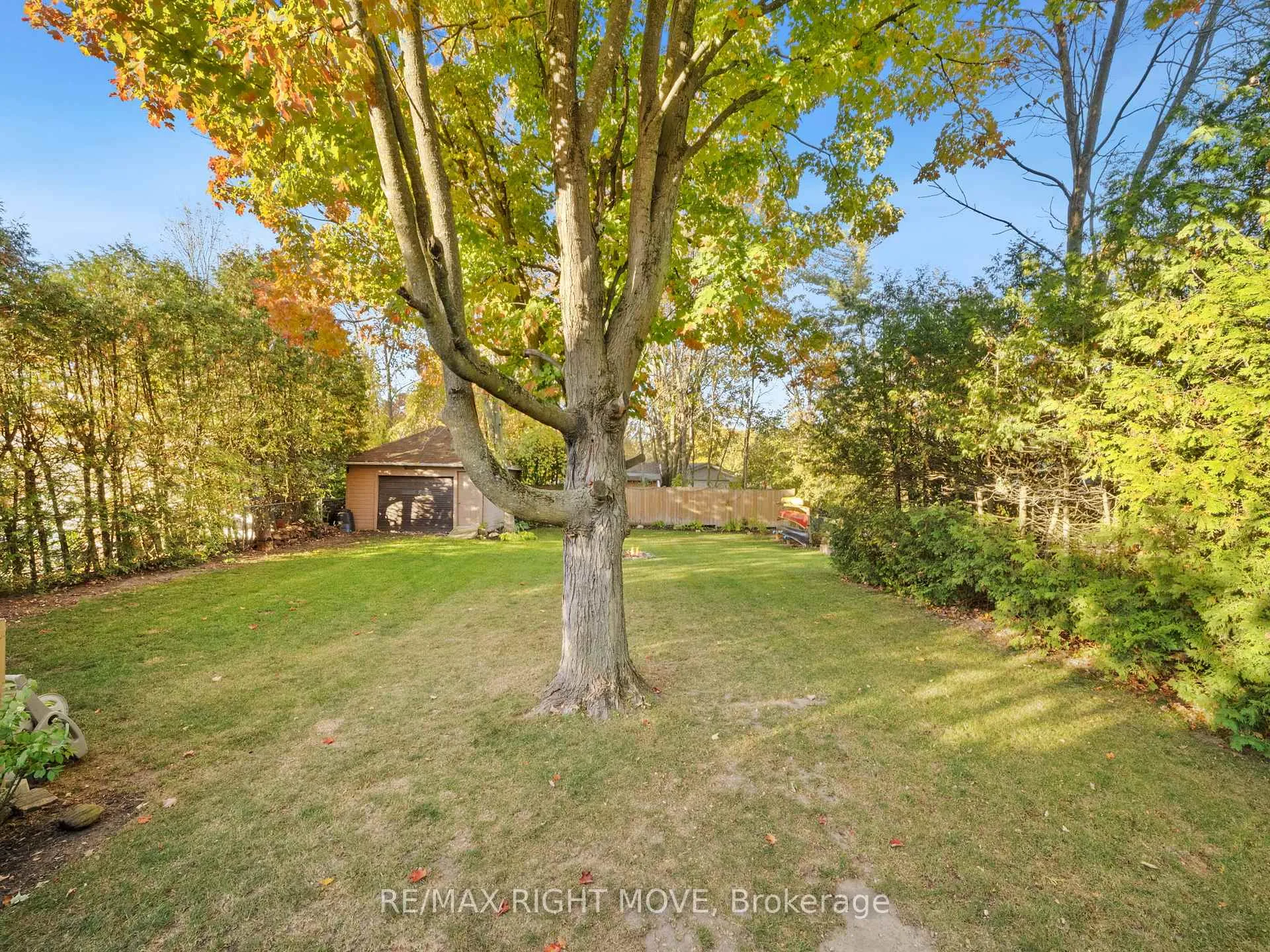 Photo 27 of 603 High Street, Orillia — HOMEH
