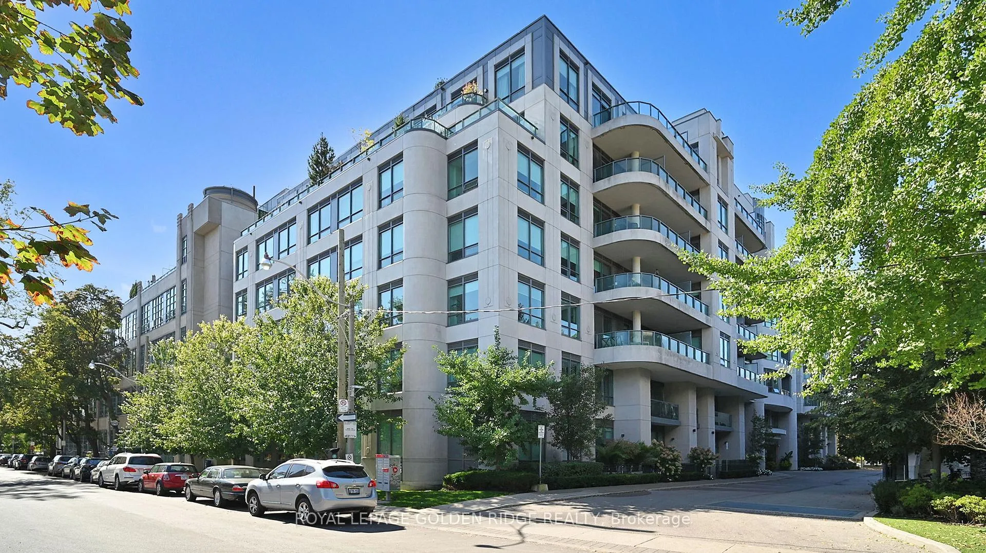 Photo 1 of Unit 224, 377 Madison Avenue, Toronto, Casa Loma — HOMEH