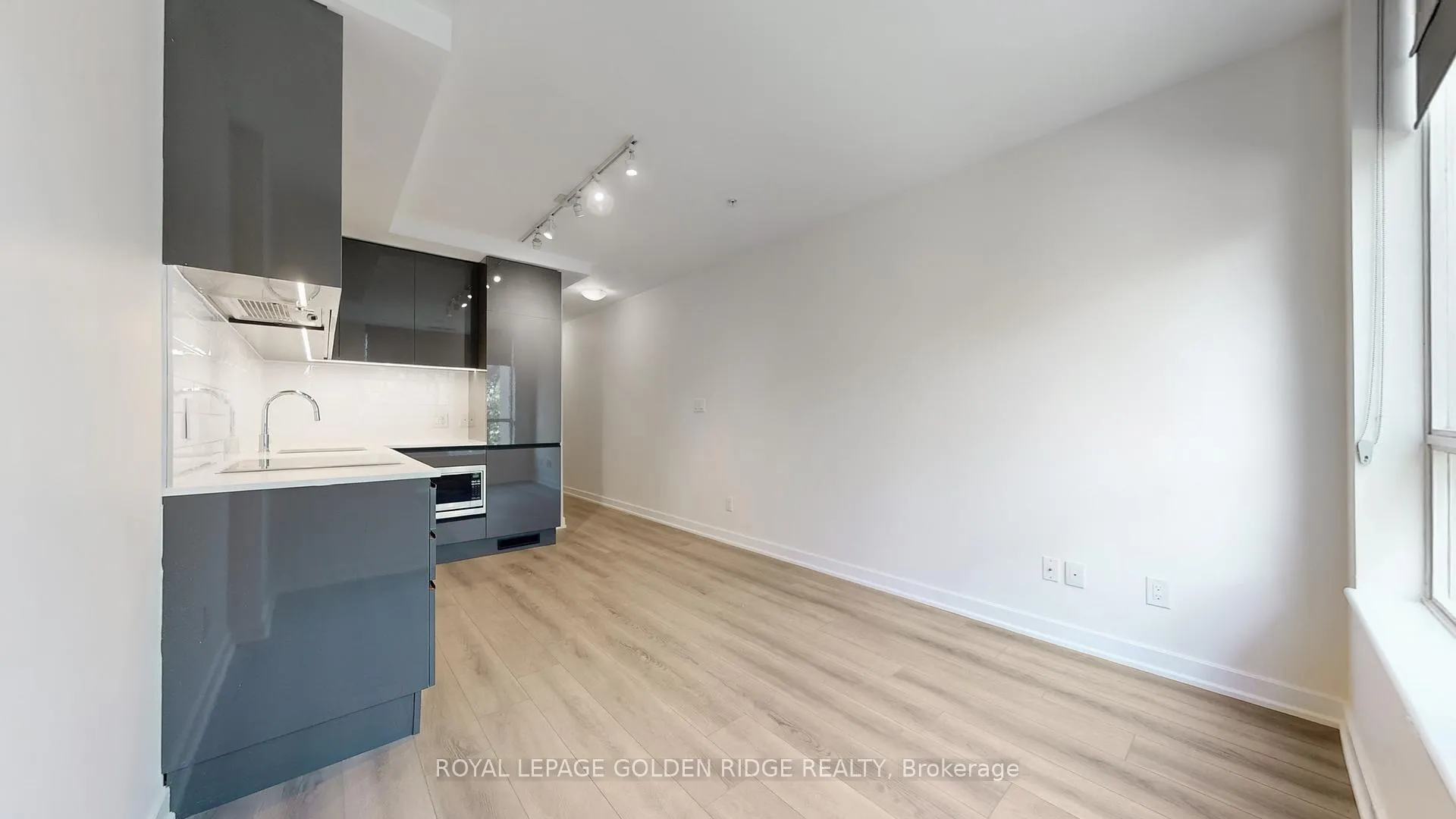 Photo 14 of Unit 224, 377 Madison Avenue, Toronto, Casa Loma — HOMEH