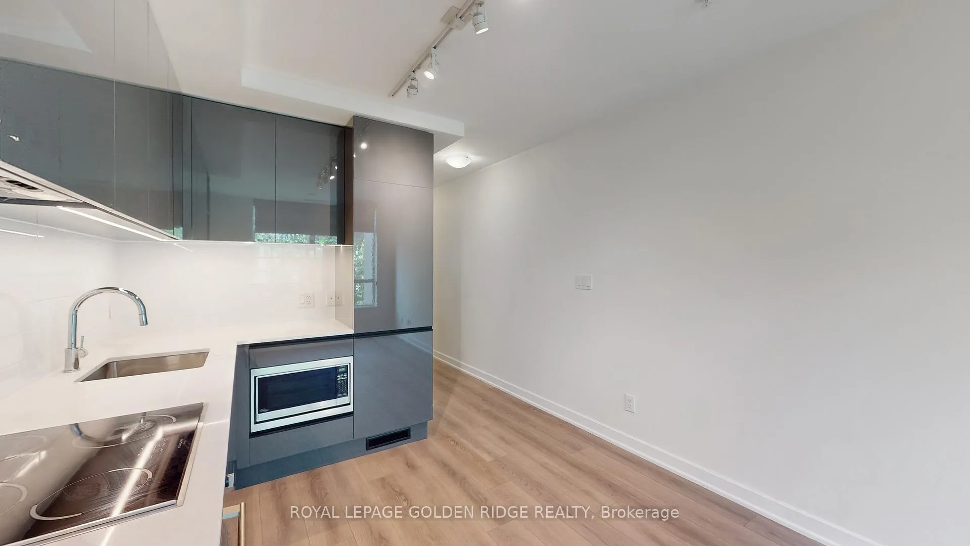 Photo 20 of Unit 224, 377 Madison Avenue, Toronto, Casa Loma — HOMEH