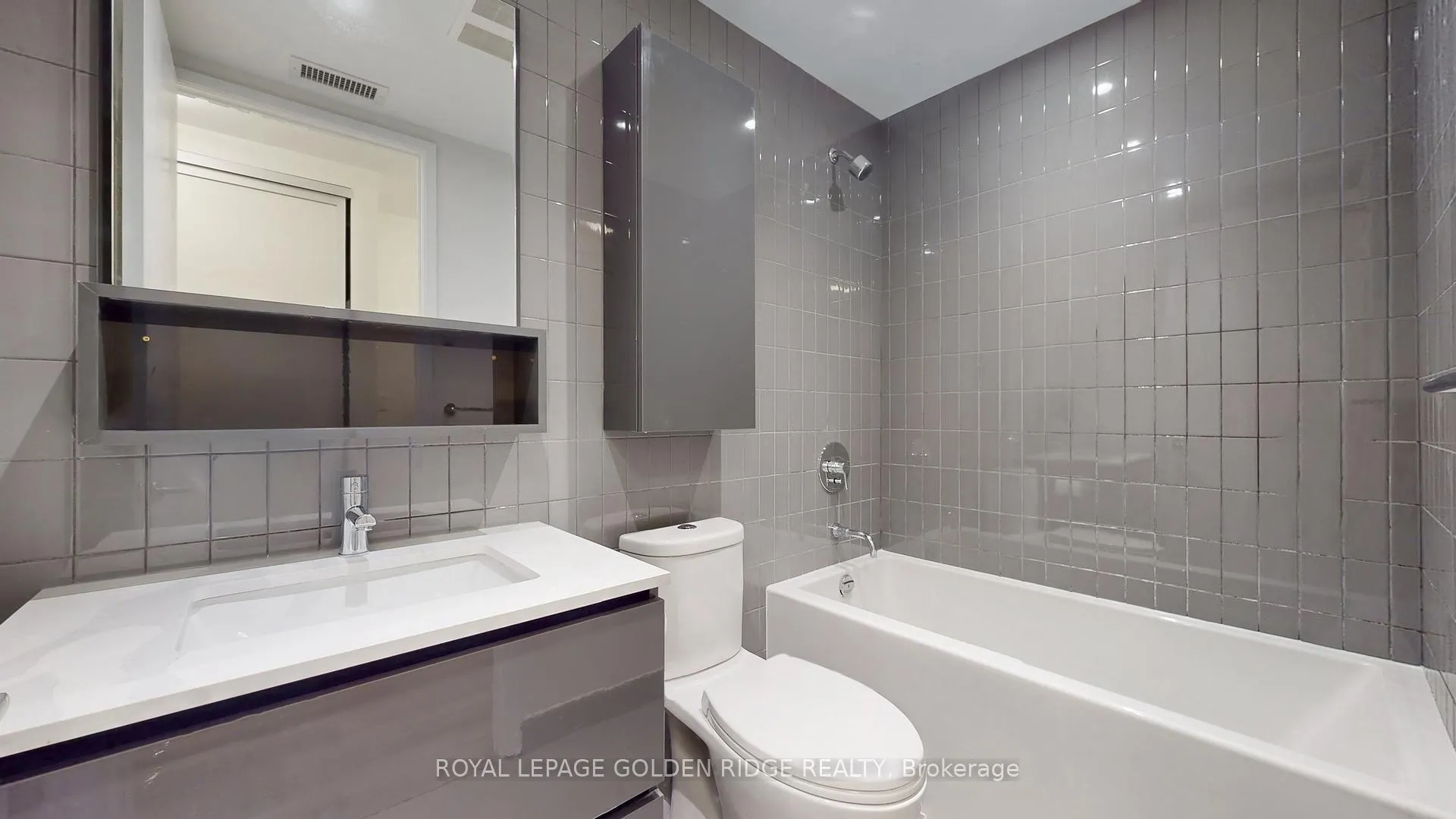 Photo 26 of Unit 224, 377 Madison Avenue, Toronto, Casa Loma — HOMEH