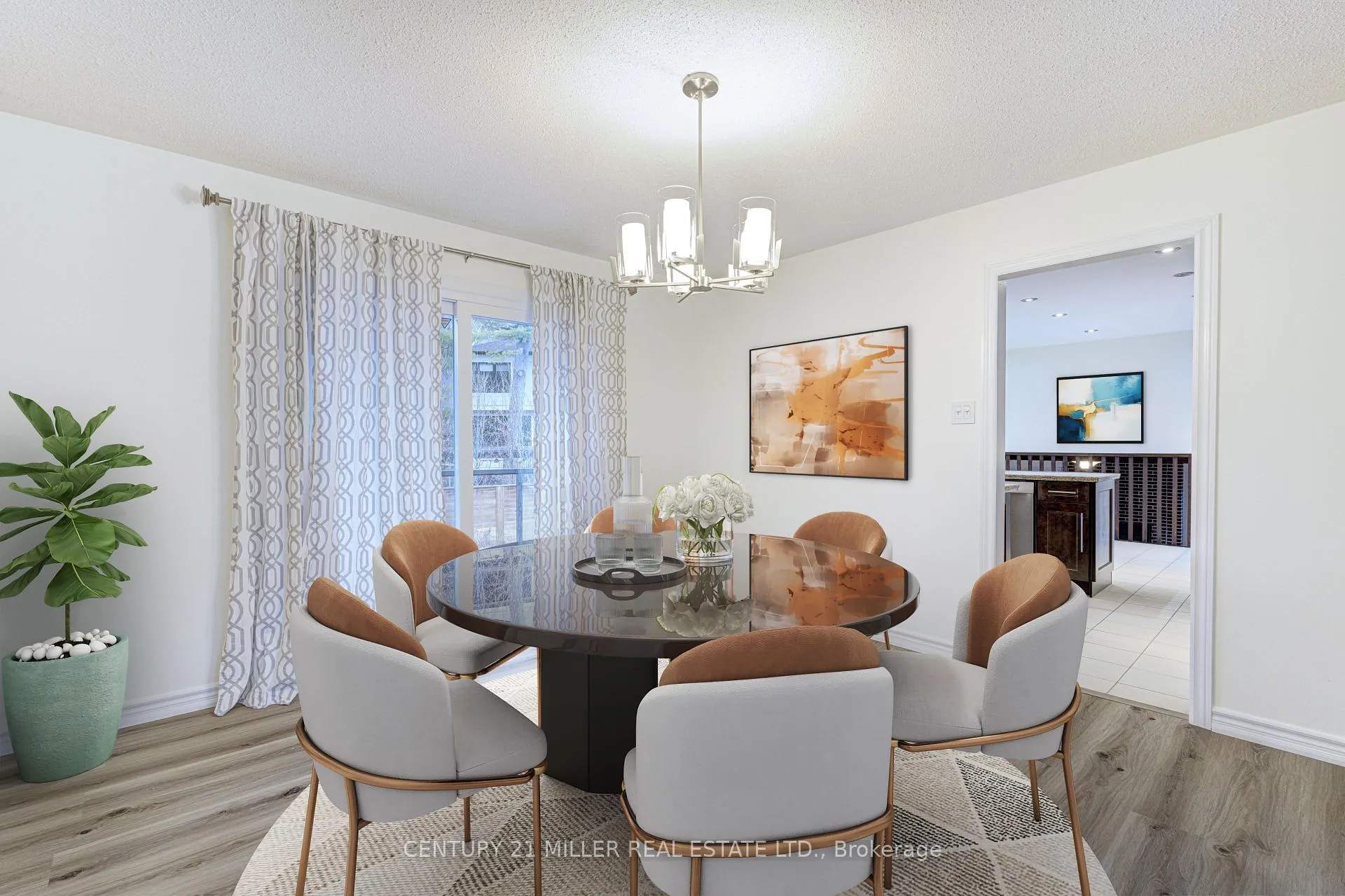 Photo 3 of 163 Castle Crescent, Oakville, Ford — HOMEH
