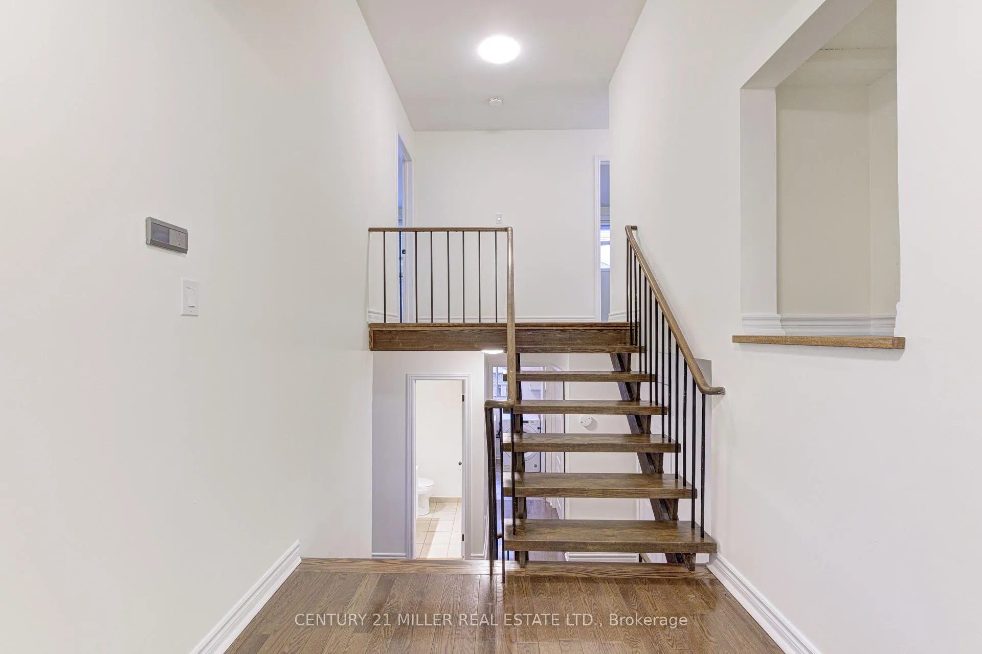 Photo 22 of 163 Castle Crescent, Oakville, Ford — HOMEH