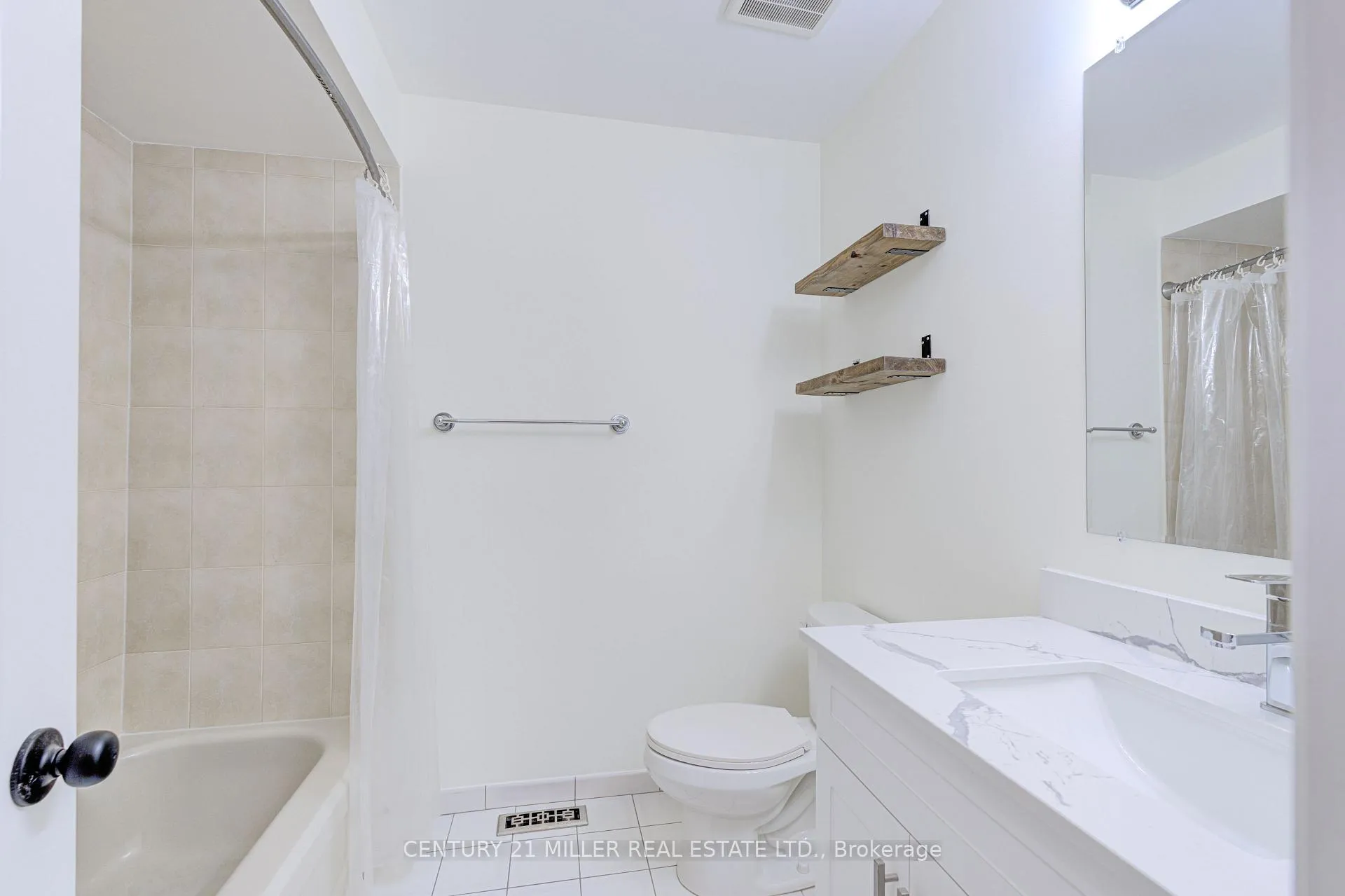 Photo 29 of 163 Castle Crescent, Oakville, Ford — HOMEH