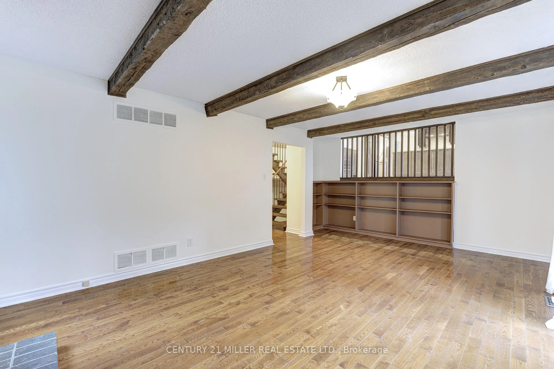 Photo 35 of 163 Castle Crescent, Oakville, Ford — HOMEH