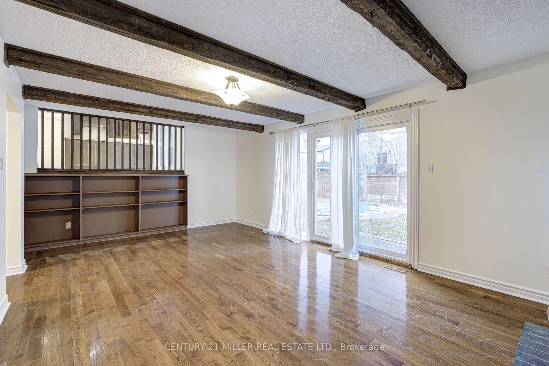 Photo 36 of 163 Castle Crescent, Oakville, Ford — HOMEH