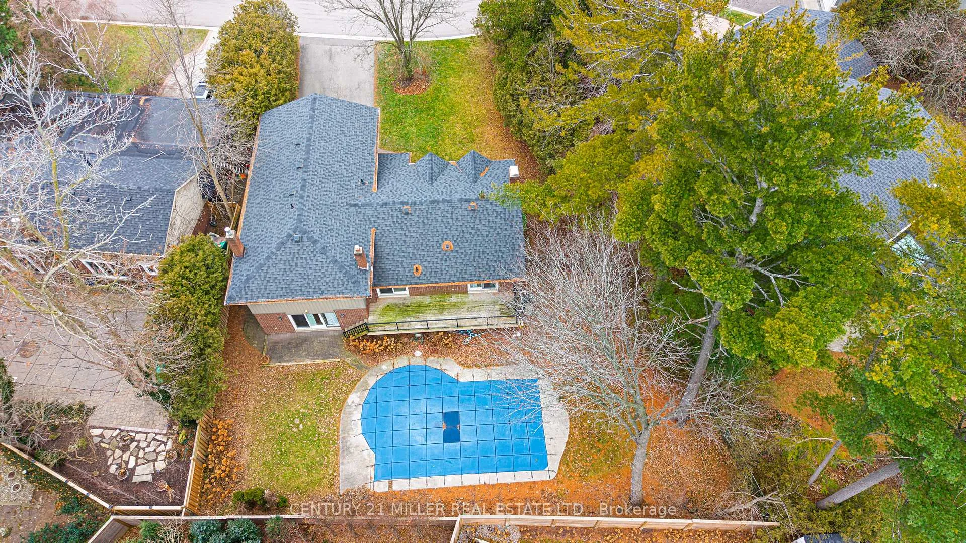 Photo 45 of 163 Castle Crescent, Oakville, Ford — HOMEH