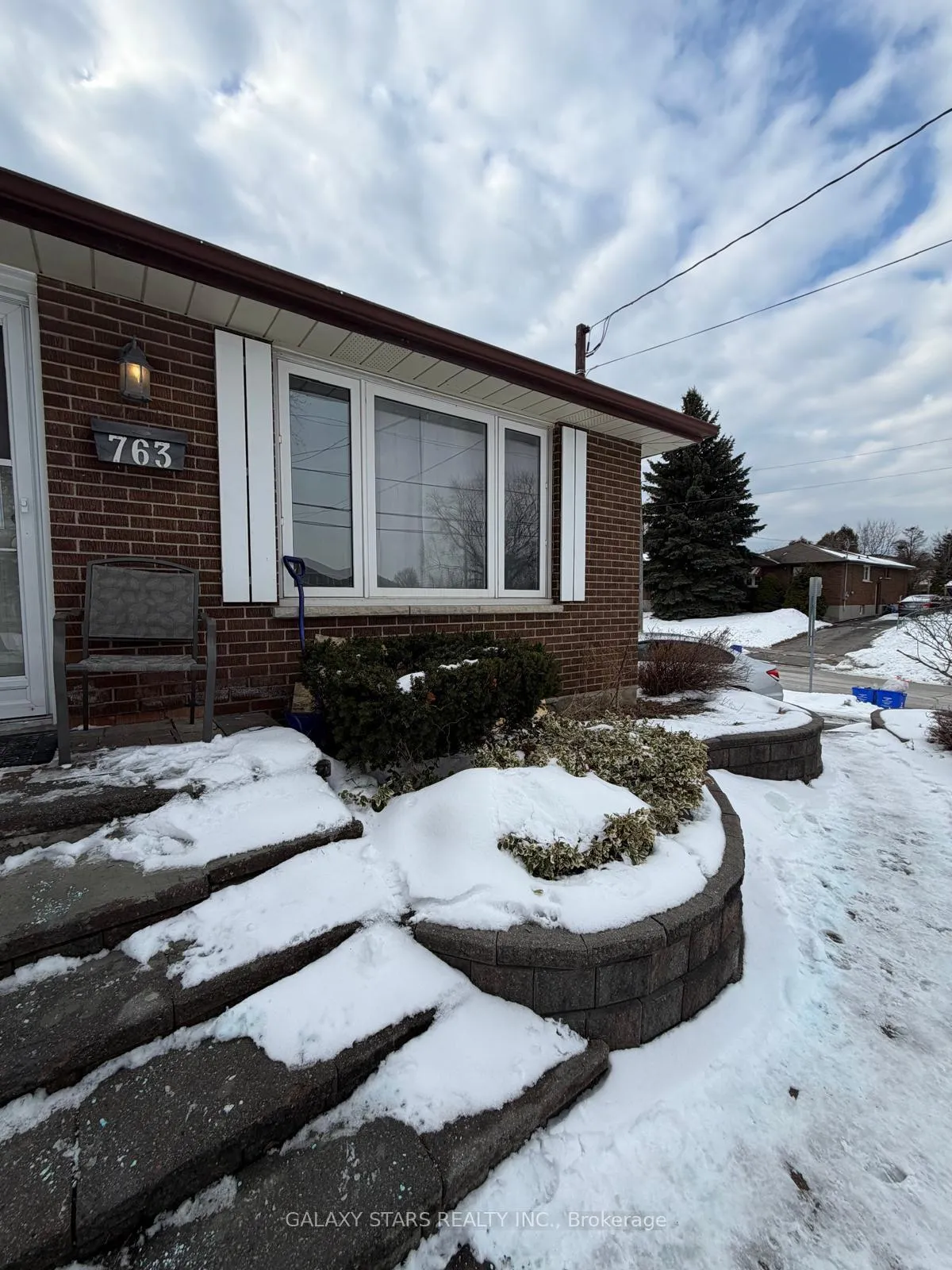 Photo 2 of Unit Main Floor, 763 Olive Avenue, Oshawa, Donevan — HOMEH