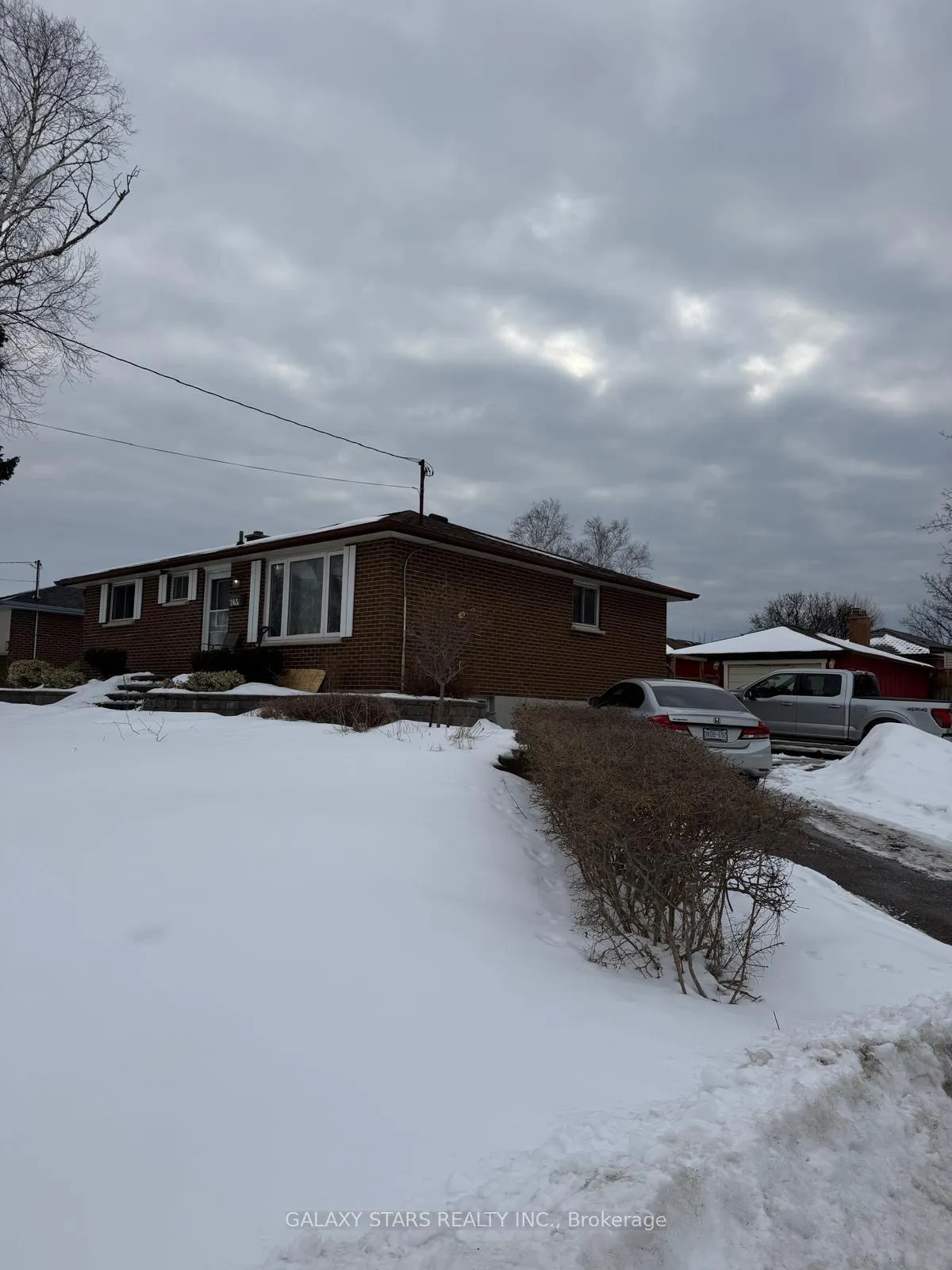 Photo 4 of Unit Main Floor, 763 Olive Avenue, Oshawa, Donevan — HOMEH