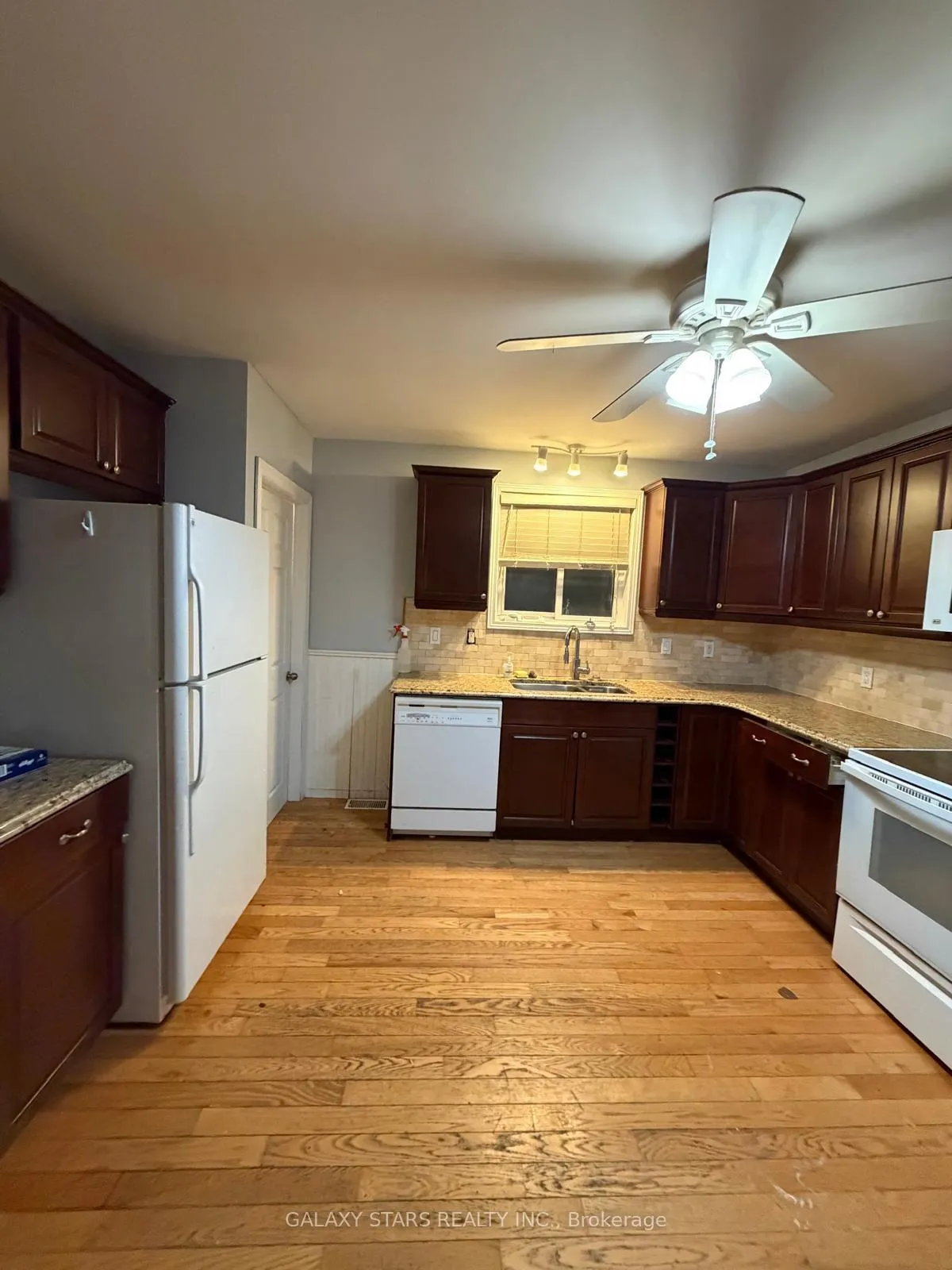 Photo 9 of Unit Main Floor, 763 Olive Avenue, Oshawa, Donevan — HOMEH