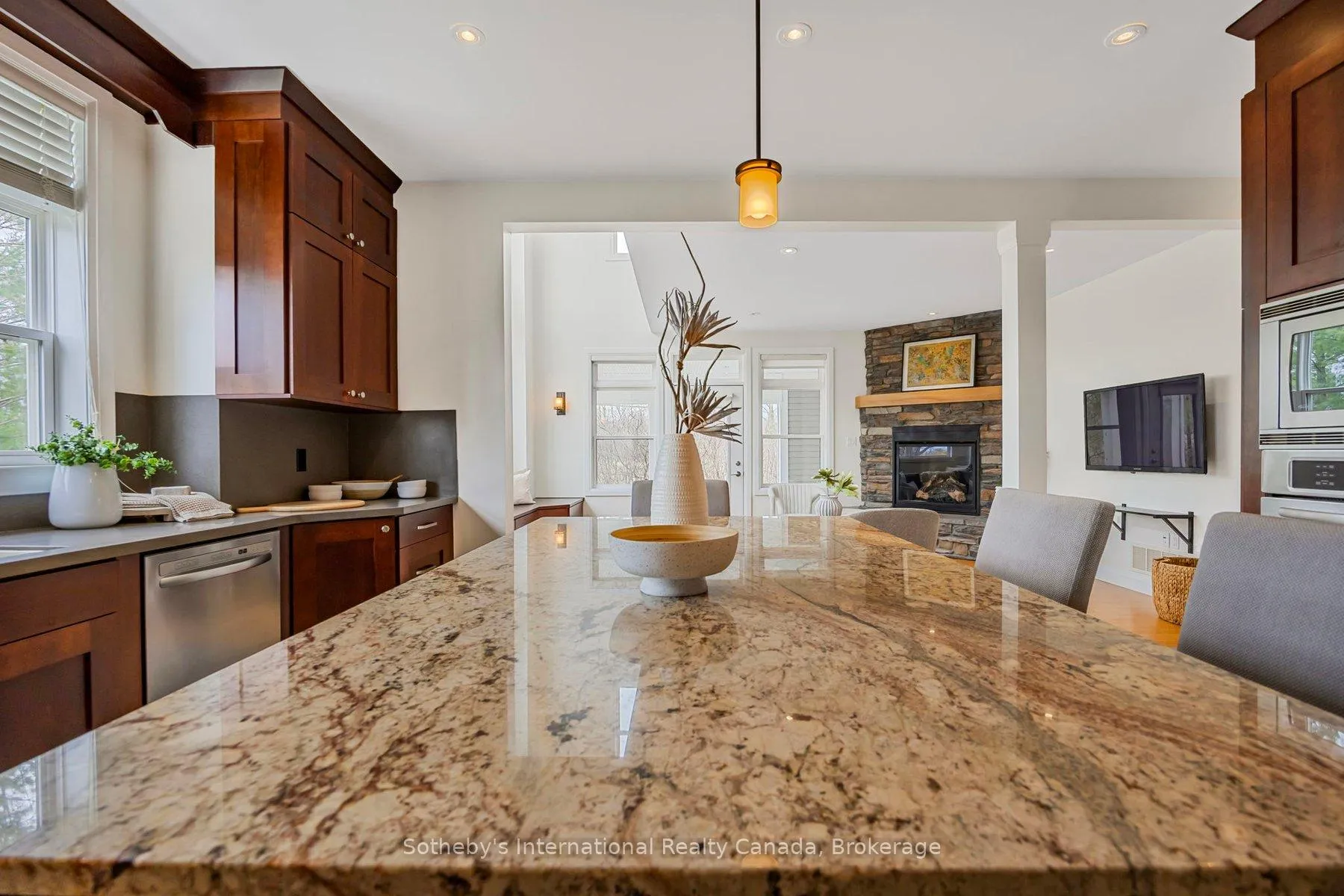 Photo 10 of 2 Swan Lane, Tay, Port McNicoll — HOMEH