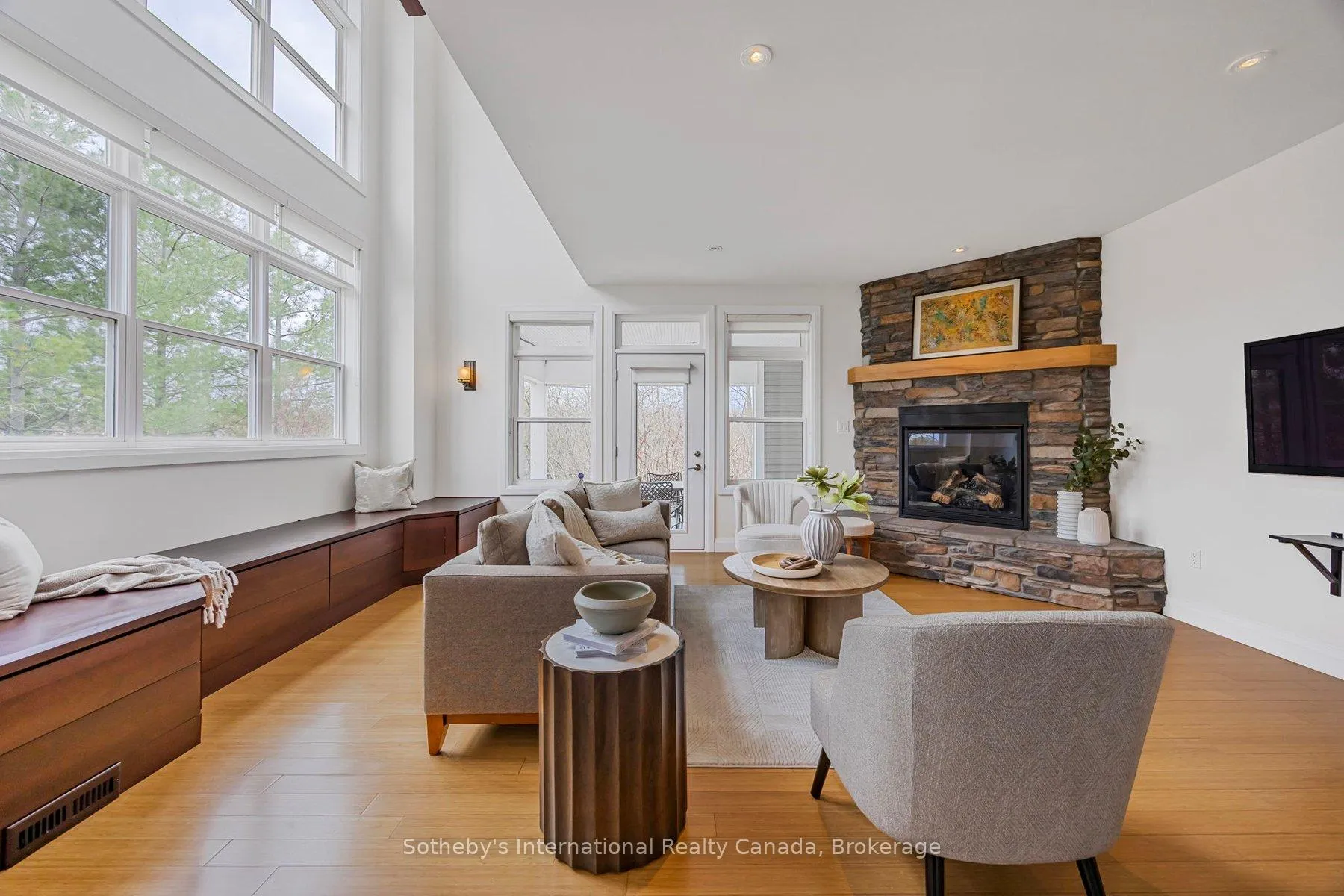 Photo 12 of 2 Swan Lane, Tay, Port McNicoll — HOMEH