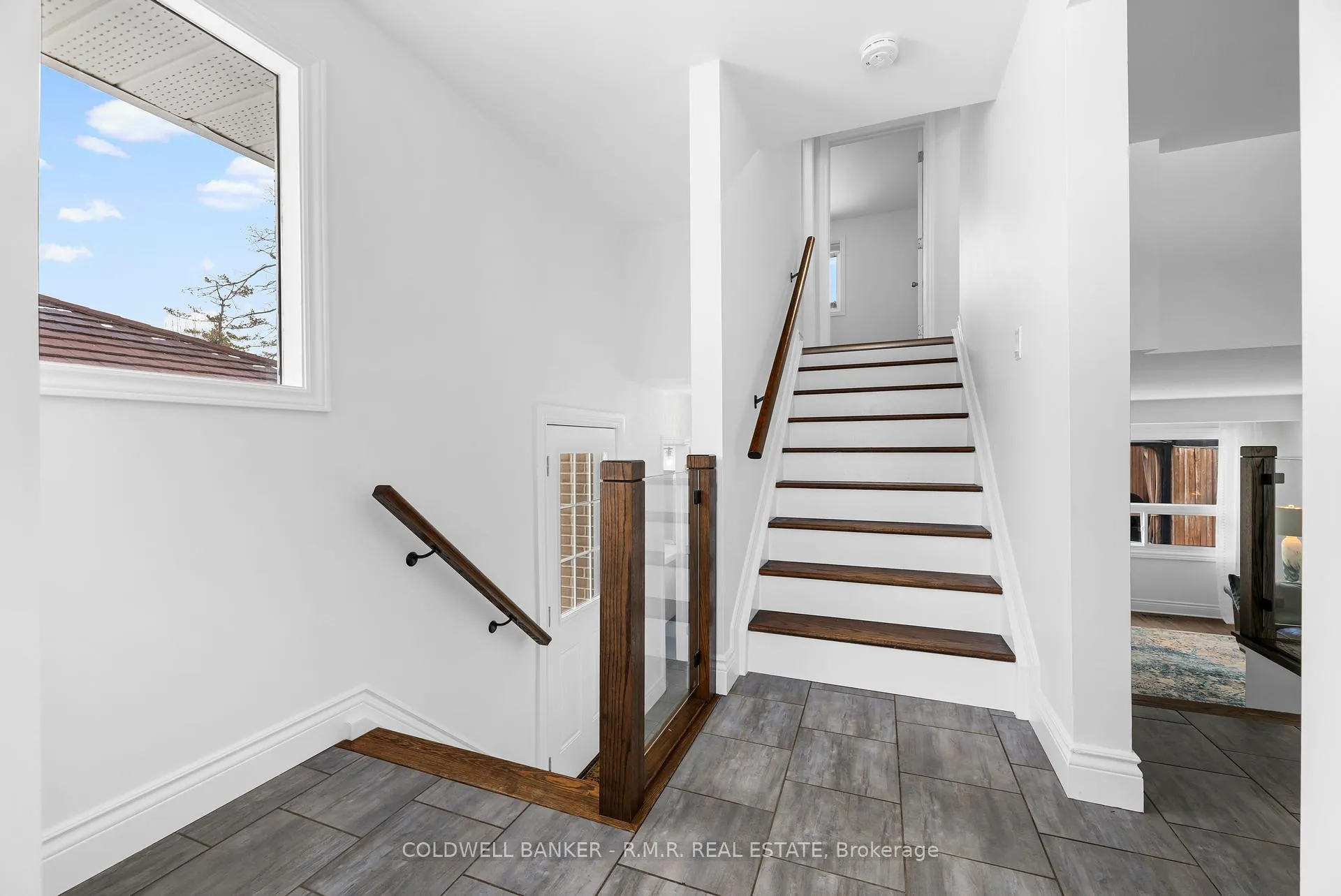 Photo 9 of 8 Charlbrook Avenue, Barrie, Cundles East — HOMEH