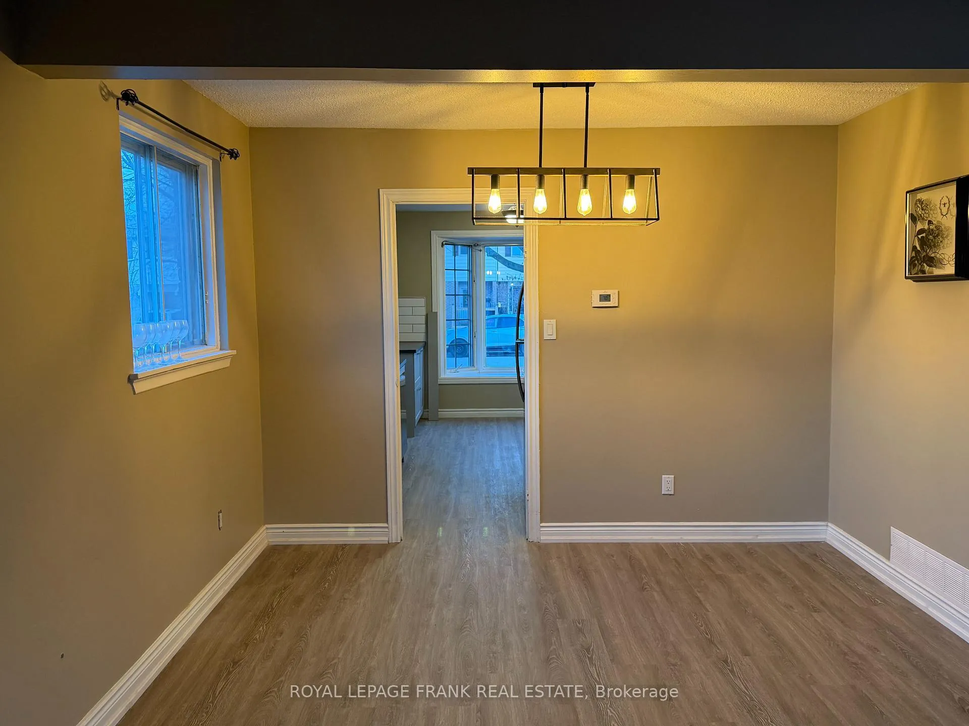 Photo 9 of 16 Loscombe Drive, Clarington, Bowmanville — HOMEH