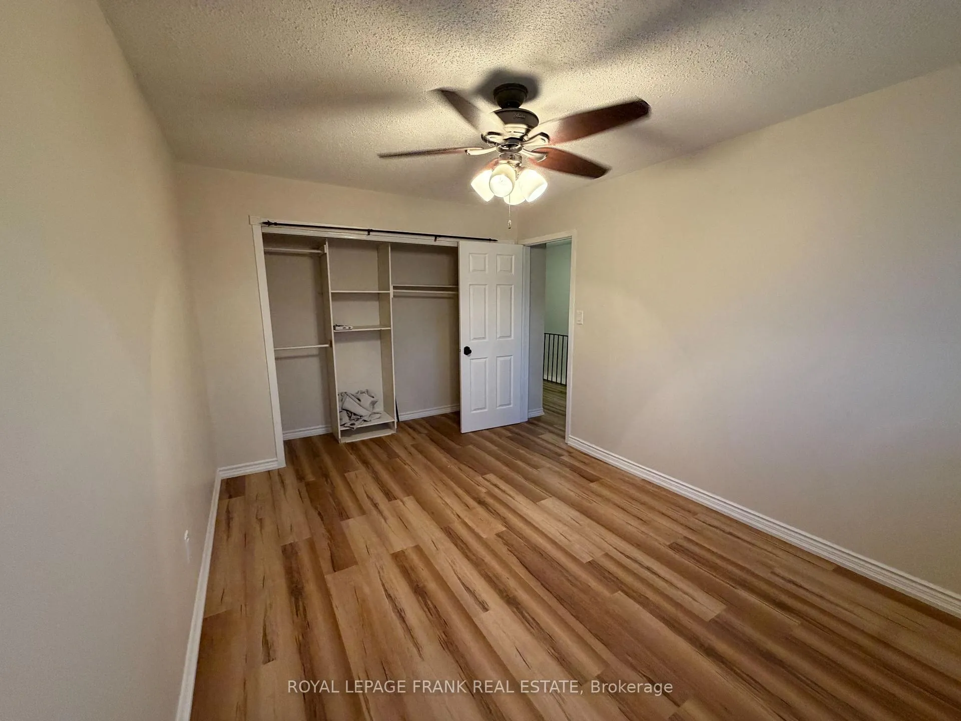 Photo 13 of 16 Loscombe Drive, Clarington, Bowmanville — HOMEH