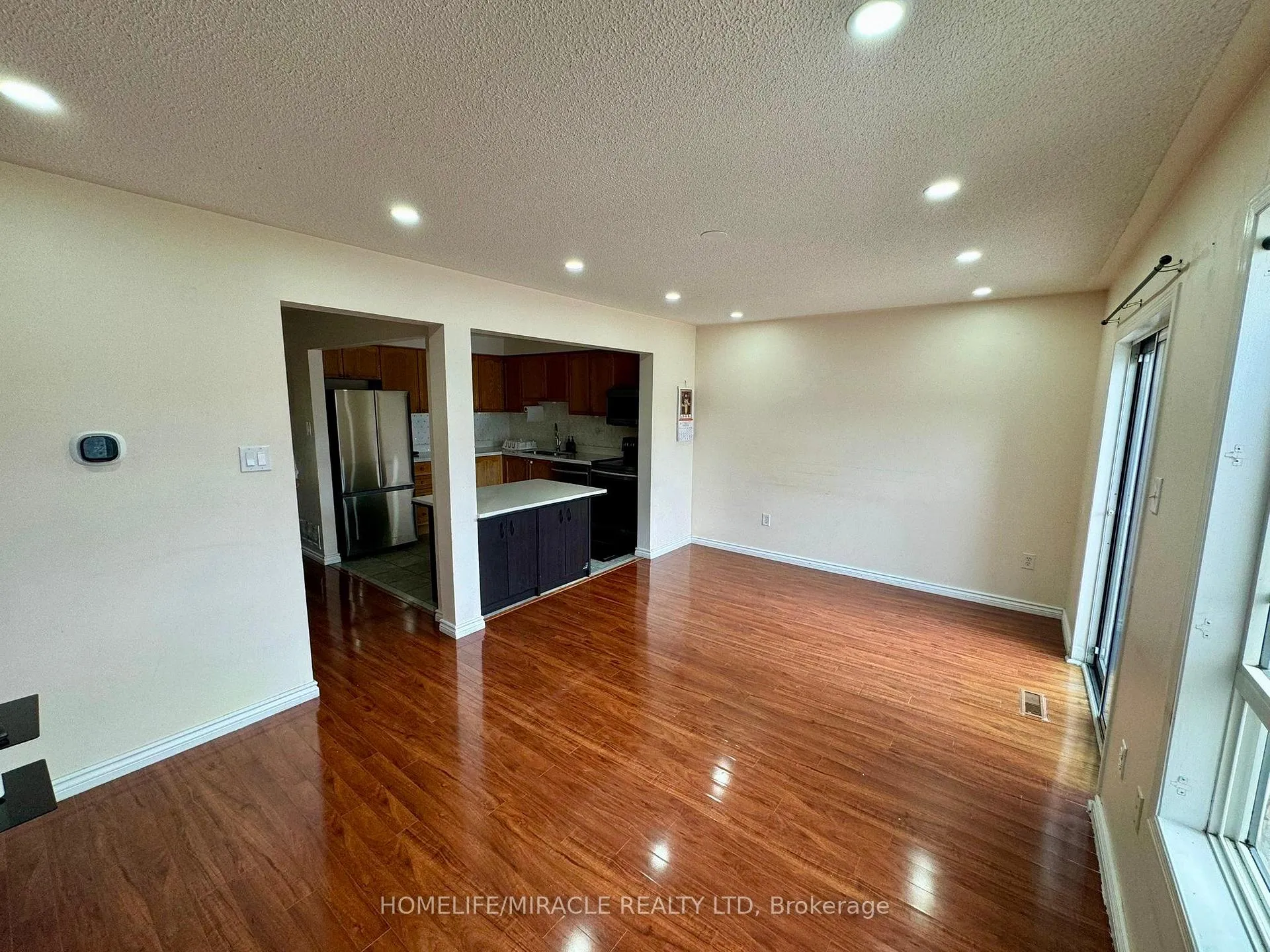 Photo 10 of 29 Ancestor Drive, Brampton, Fletcher's Meadow — HOMEH