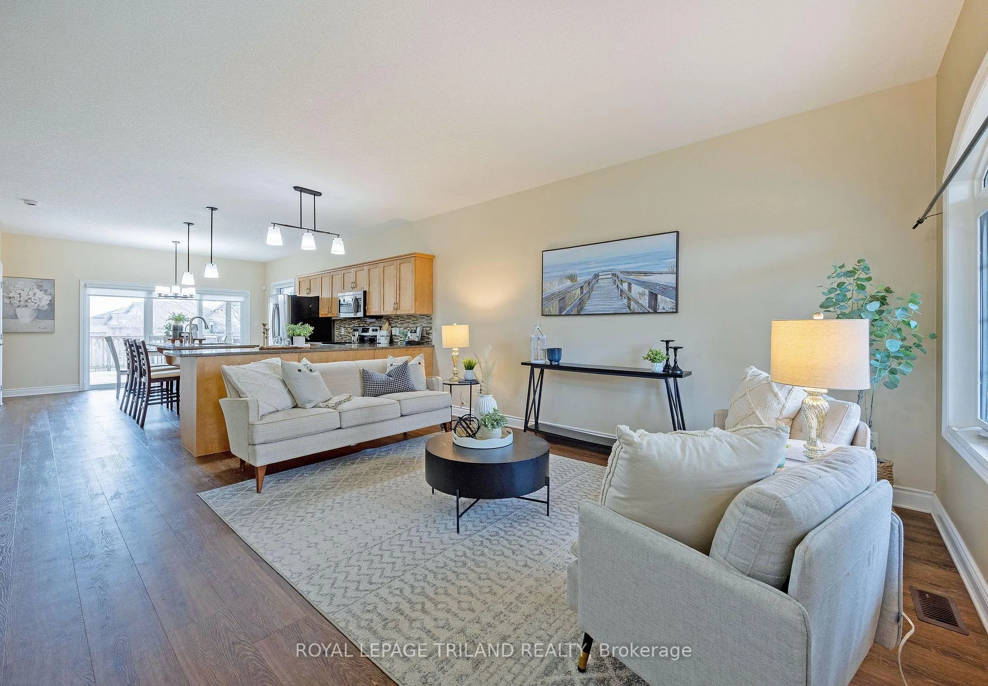 Photo 7 of 39 Augusta Crescent, St. Thomas — HOMEH