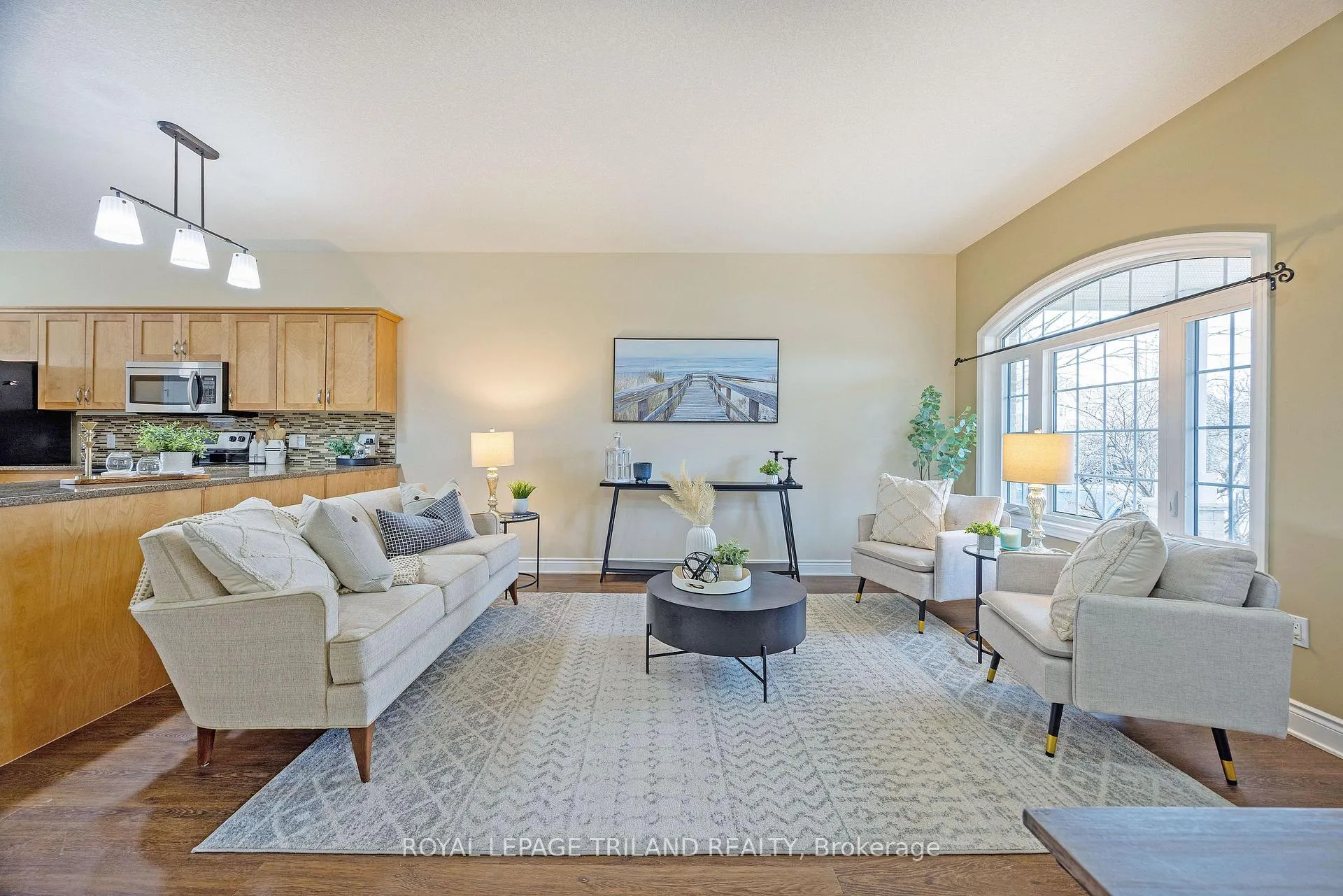 Photo 8 of 39 Augusta Crescent, St. Thomas — HOMEH