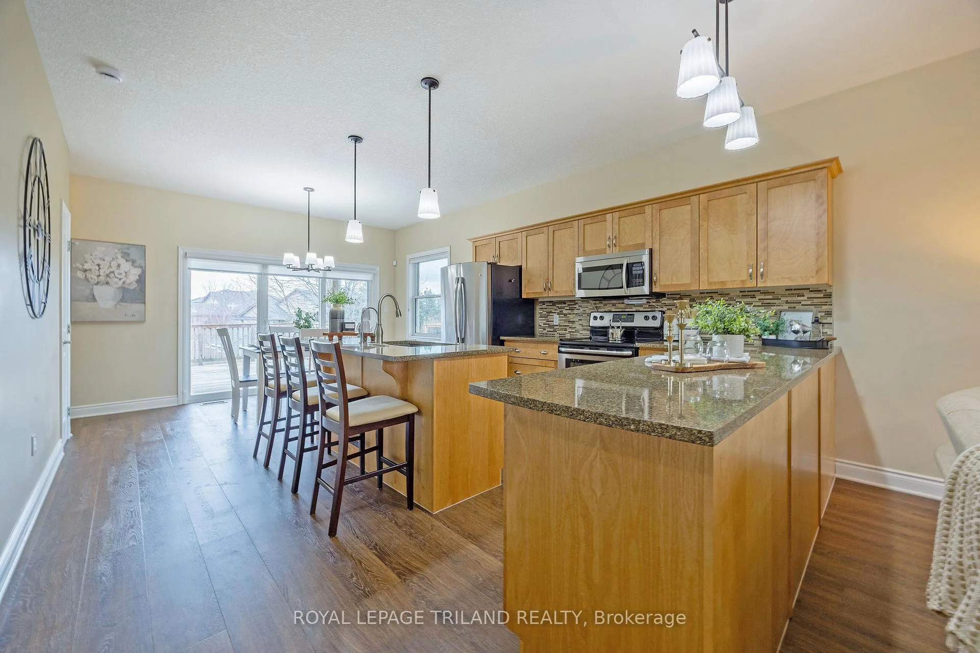 Photo 10 of 39 Augusta Crescent, St. Thomas — HOMEH