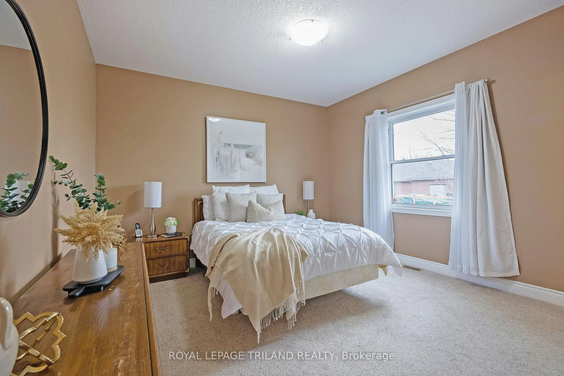 Photo 20 of 39 Augusta Crescent, St. Thomas — HOMEH