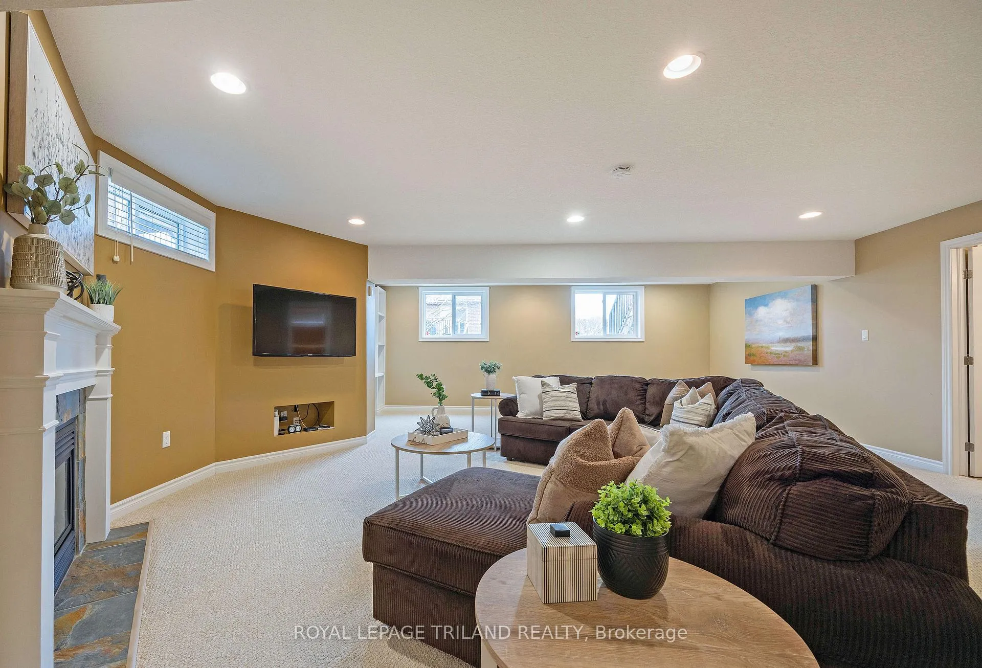 Photo 28 of 39 Augusta Crescent, St. Thomas — HOMEH