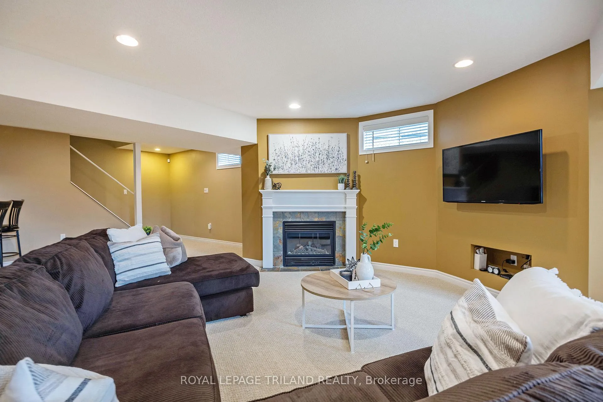 Photo 34 of 39 Augusta Crescent, St. Thomas — HOMEH