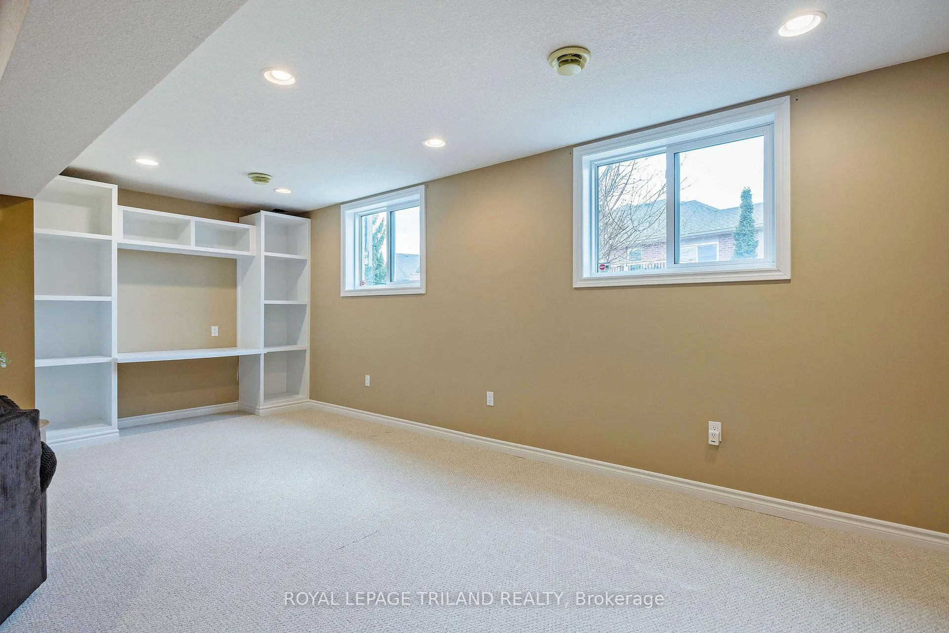 Photo 35 of 39 Augusta Crescent, St. Thomas — HOMEH
