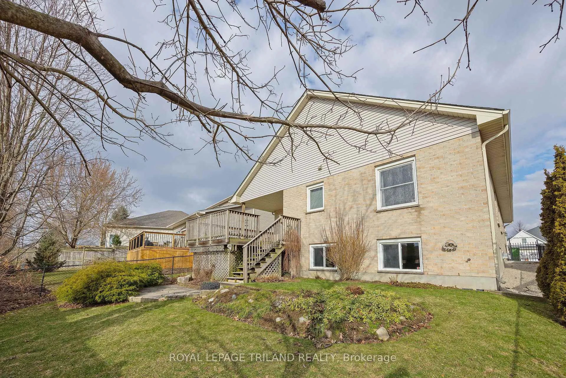 Photo 41 of 39 Augusta Crescent, St. Thomas — HOMEH