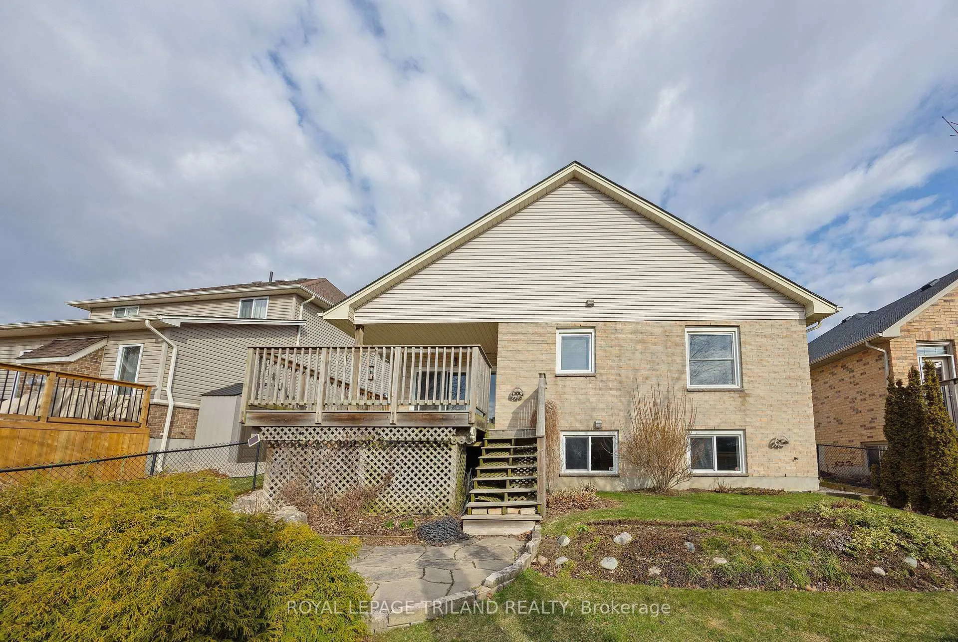 Photo 42 of 39 Augusta Crescent, St. Thomas — HOMEH