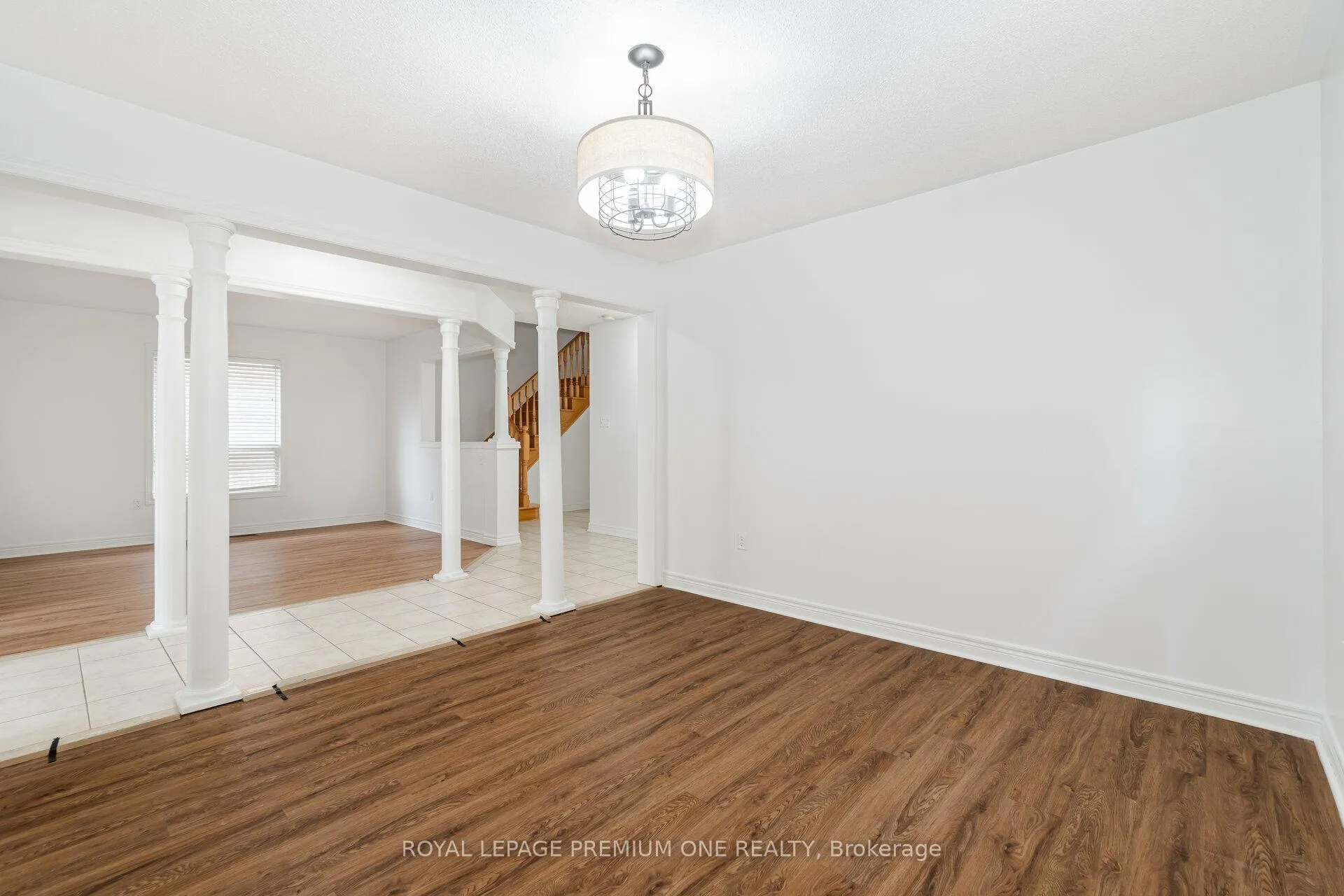 Photo 8 of 48 Devonwood Drive, Markham, Berczy — HOMEH