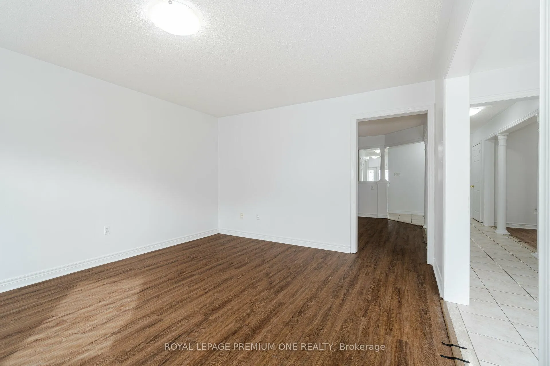Photo 11 of 48 Devonwood Drive, Markham, Berczy — HOMEH