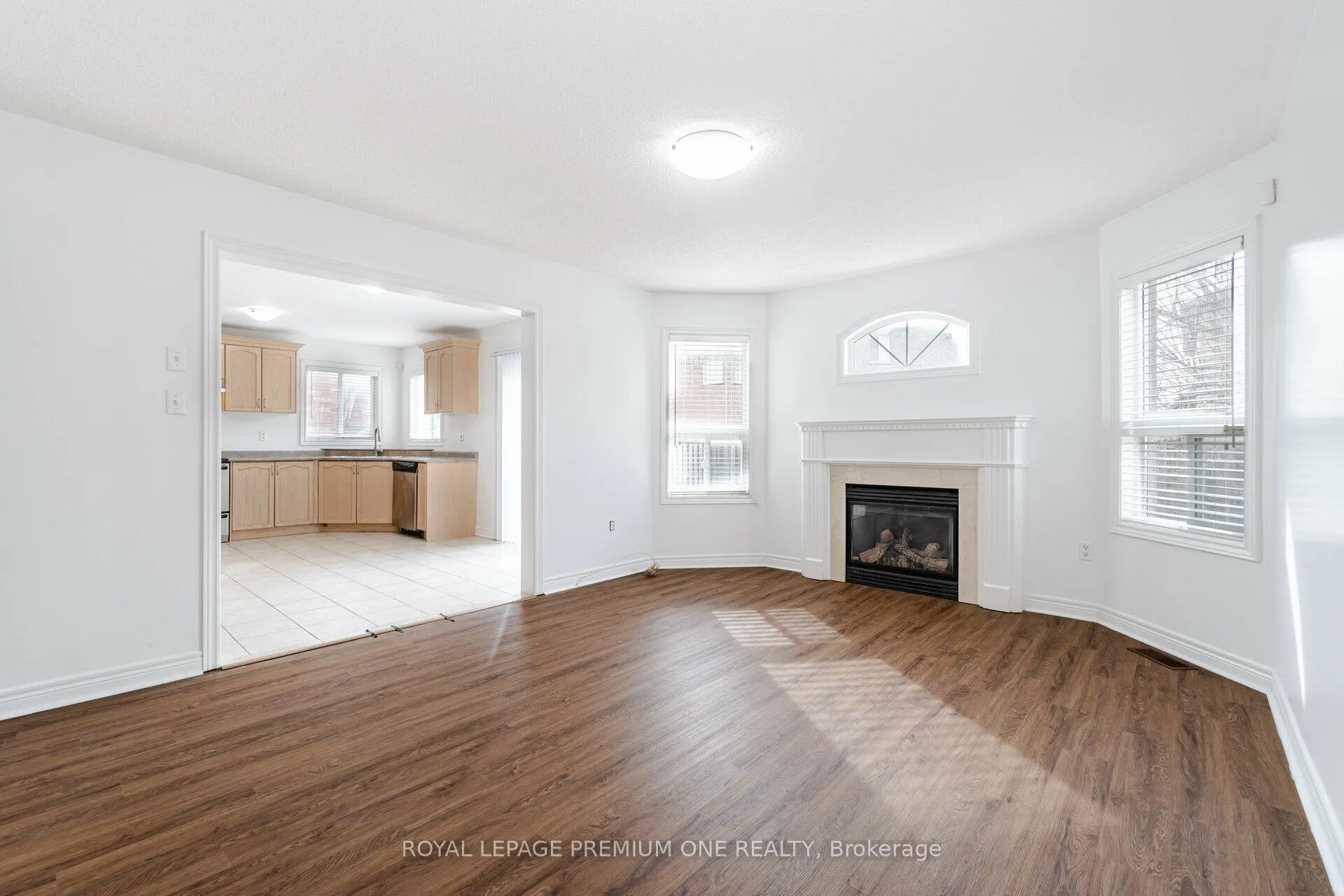 Photo 14 of 48 Devonwood Drive, Markham, Berczy — HOMEH