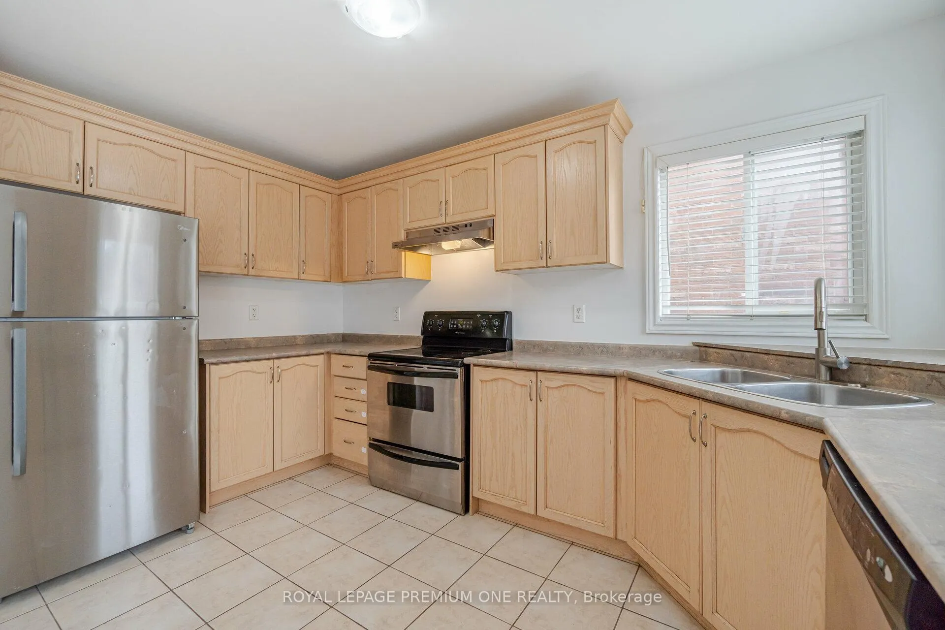 Photo 17 of 48 Devonwood Drive, Markham, Berczy — HOMEH