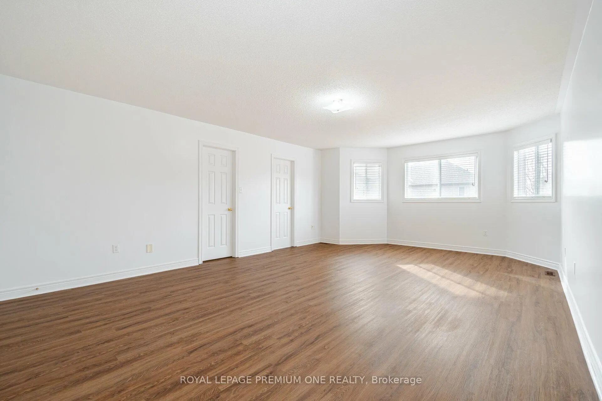 Photo 26 of 48 Devonwood Drive, Markham, Berczy — HOMEH