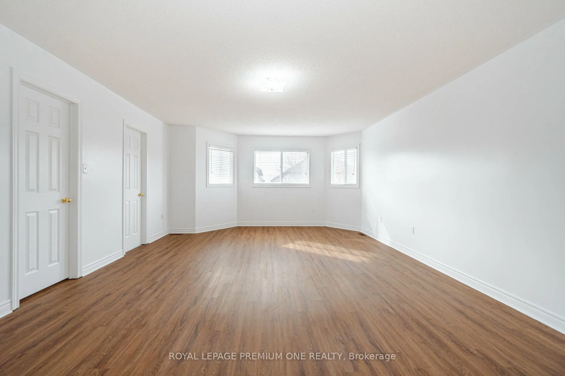 Photo 27 of 48 Devonwood Drive, Markham, Berczy — HOMEH