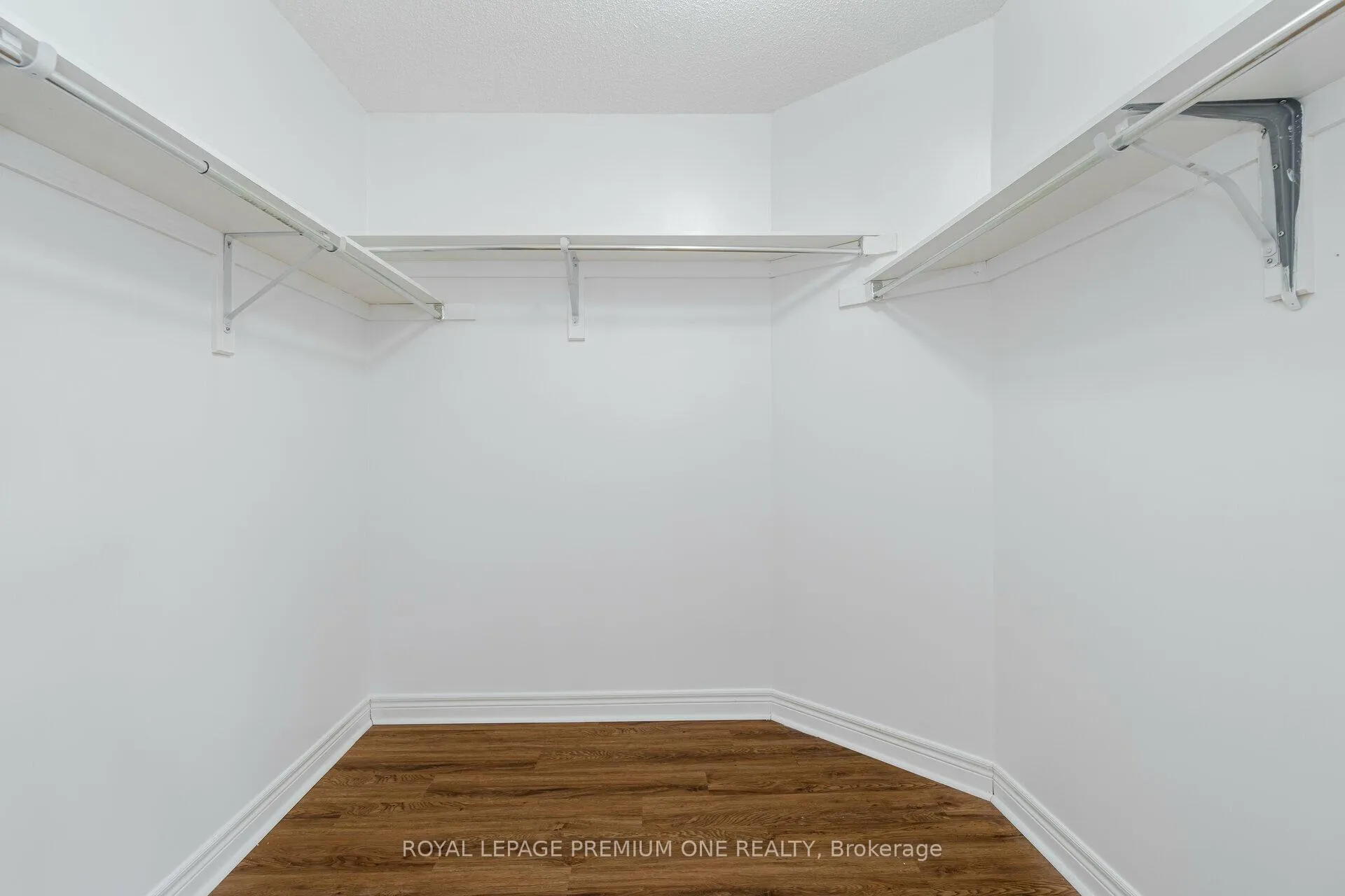 Photo 29 of 48 Devonwood Drive, Markham, Berczy — HOMEH
