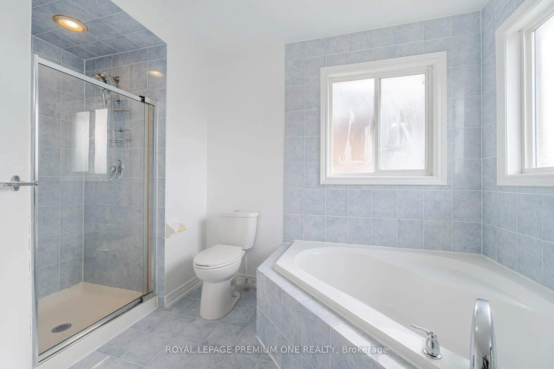 Photo 31 of 48 Devonwood Drive, Markham, Berczy — HOMEH