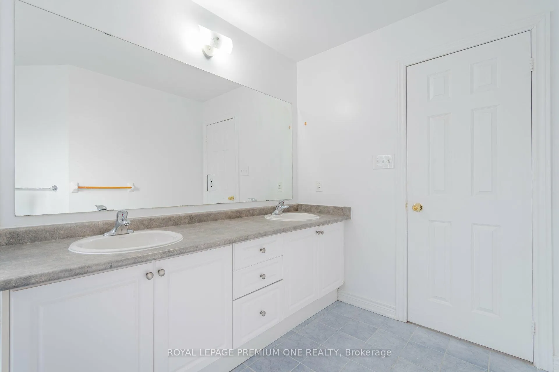 Photo 32 of 48 Devonwood Drive, Markham, Berczy — HOMEH