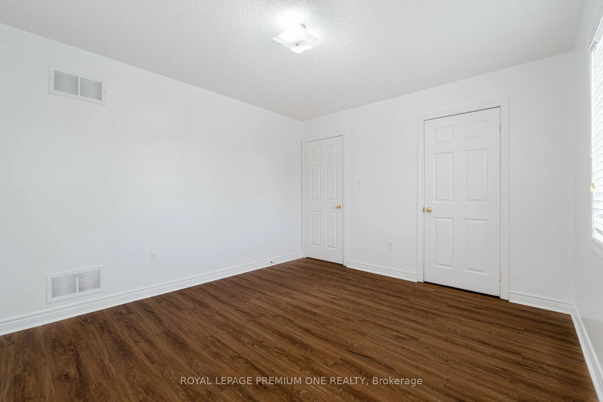 Photo 36 of 48 Devonwood Drive, Markham, Berczy — HOMEH
