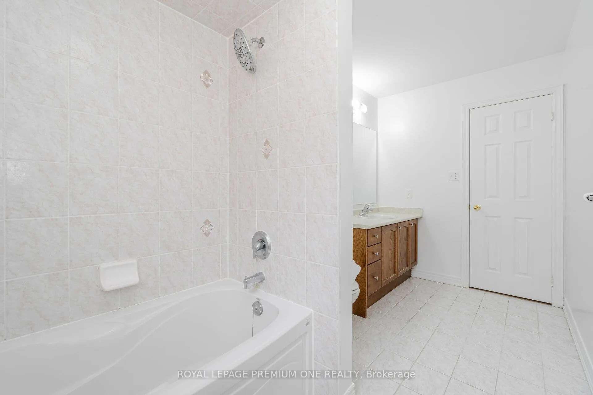 Photo 40 of 48 Devonwood Drive, Markham, Berczy — HOMEH