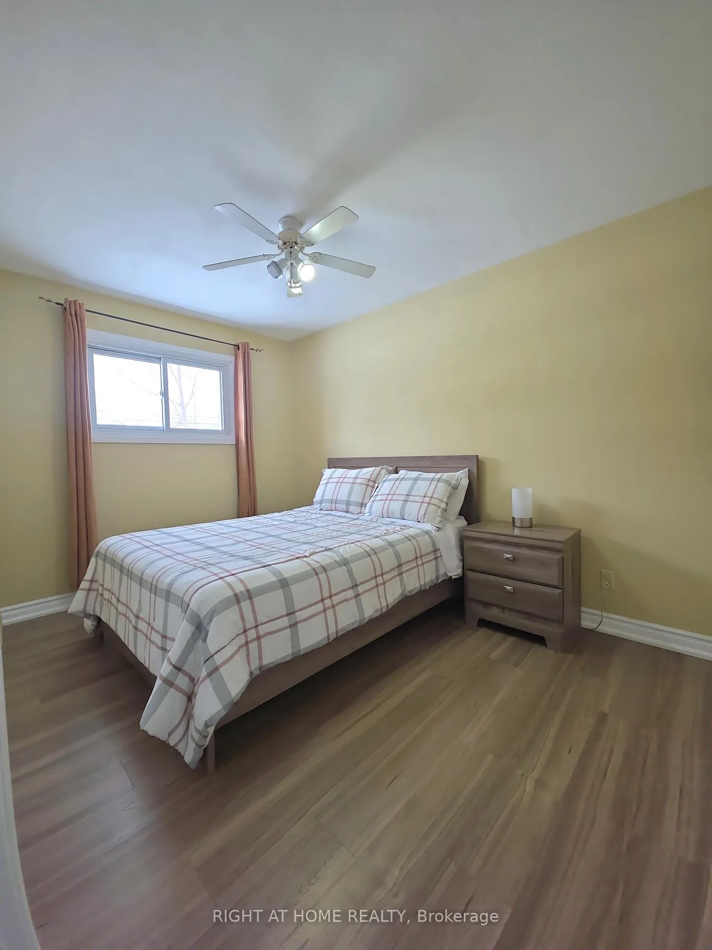 Photo 12 of 438 Forest Avenue S, Orillia — HOMEH
