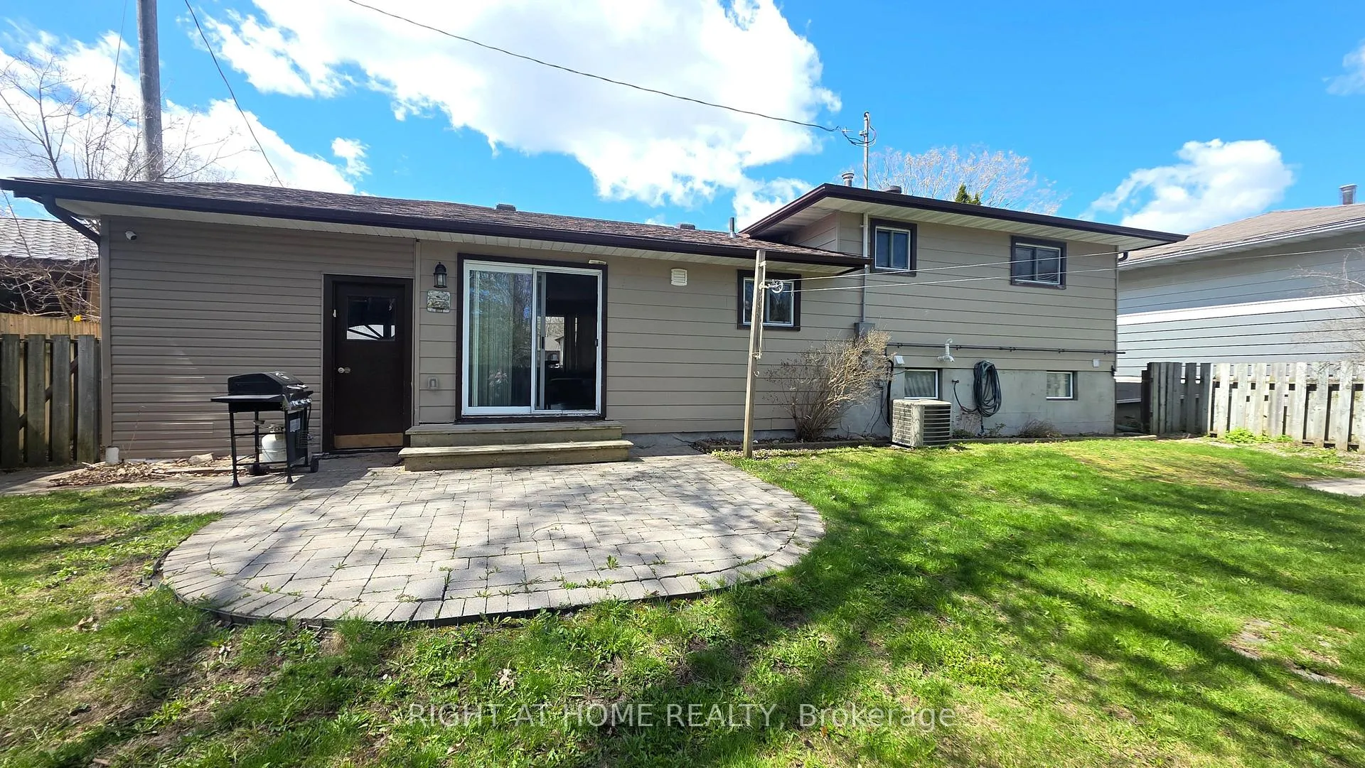 Photo 16 of 438 Forest Avenue S, Orillia — HOMEH