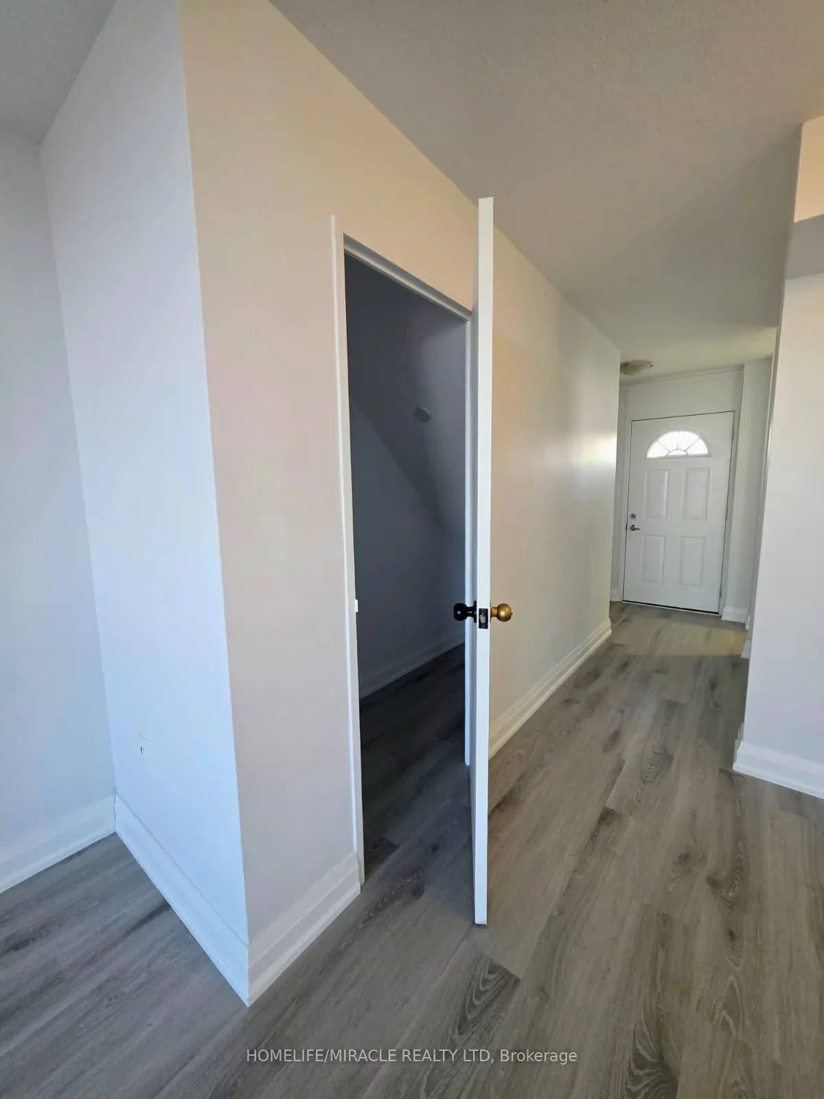 Photo 2 of Unit 724, 350 Quigley Road, Hamilton, Vincent — HOMEH
