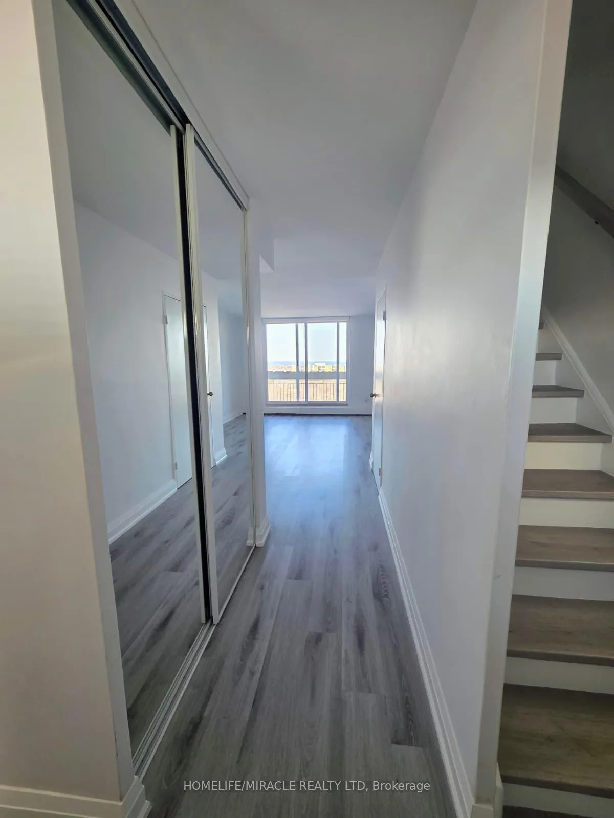 Photo 3 of Unit 724, 350 Quigley Road, Hamilton, Vincent — HOMEH