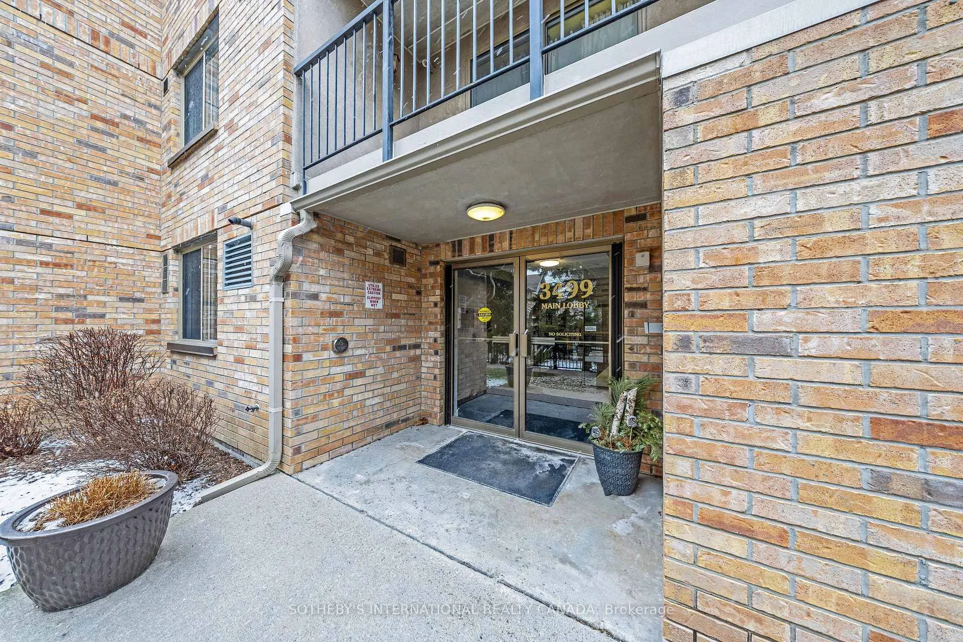Photo 2 of Unit 410, 3499 Upper Middle Road, Burlington, Headon — HOMEH
