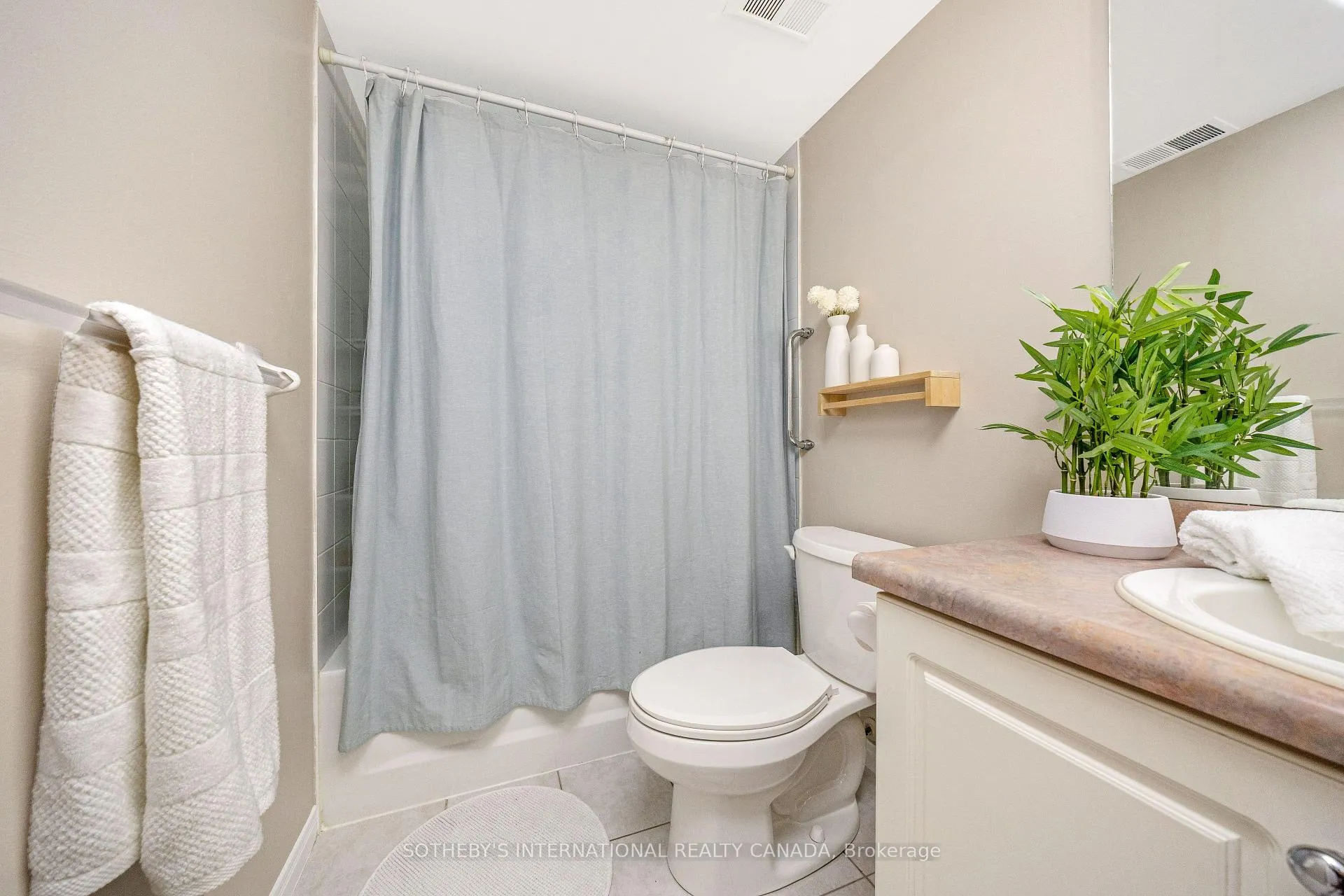 Photo 19 of Unit 410, 3499 Upper Middle Road, Burlington, Headon — HOMEH