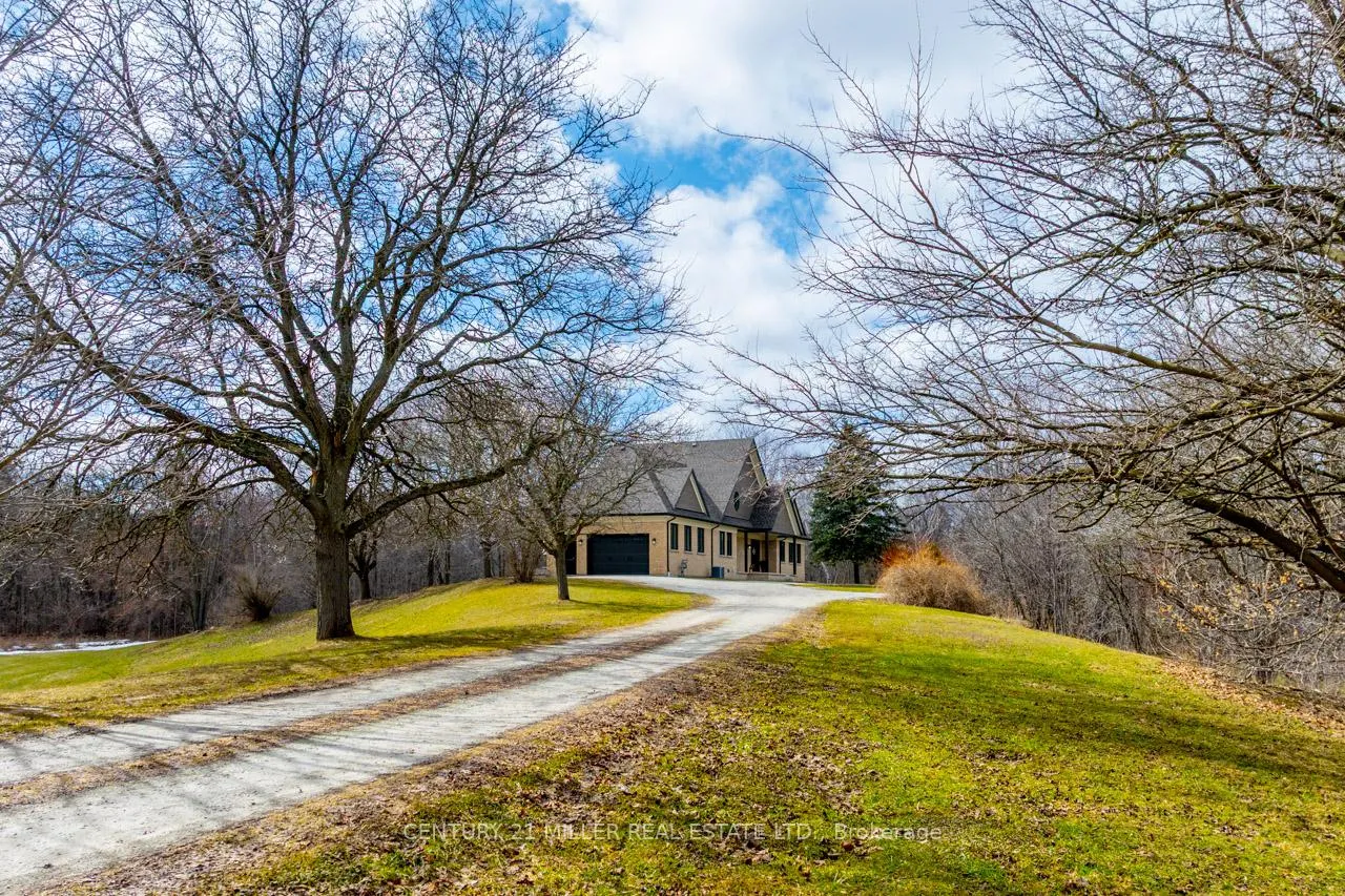 Photo 2 of 8656 Esquesing Line, Milton, Milton North — HOMEH