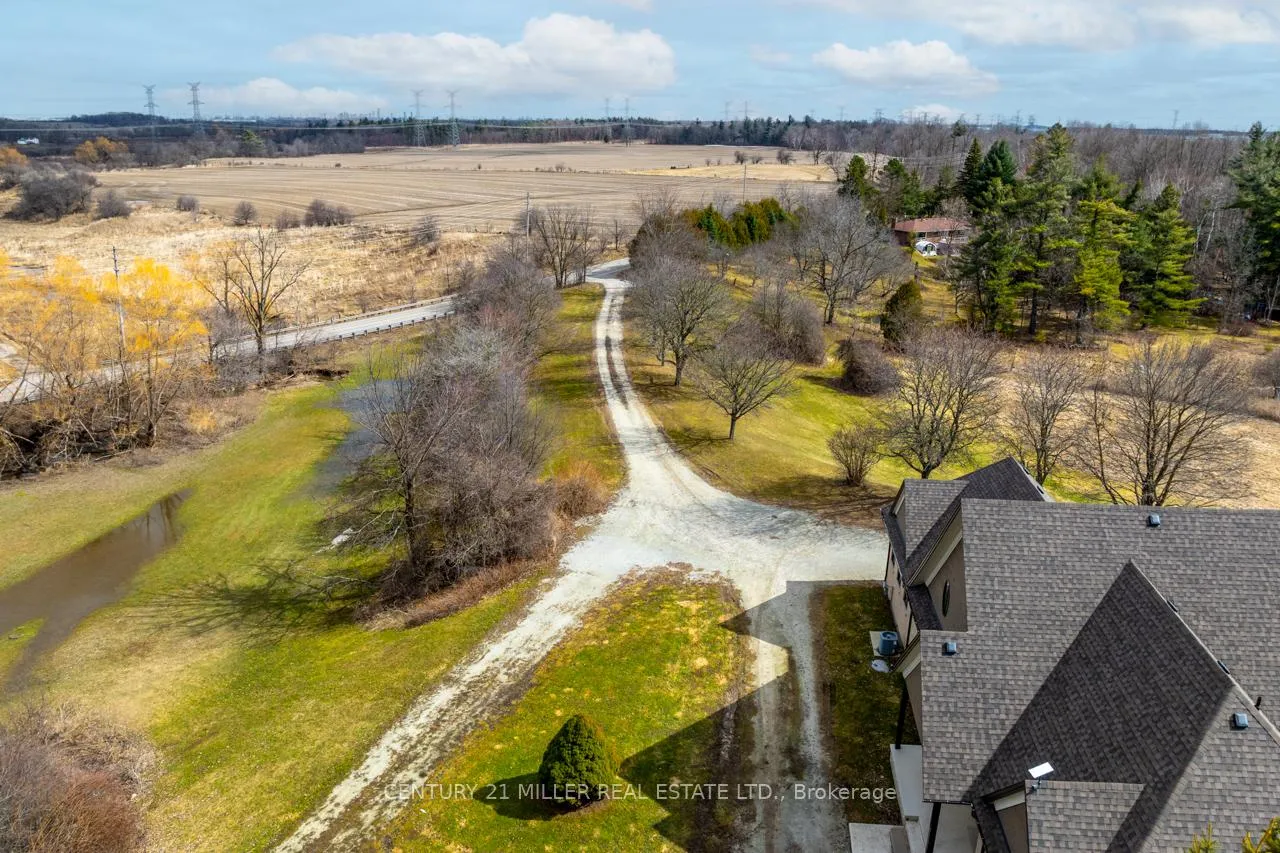 Photo 4 of 8656 Esquesing Line, Milton, Milton North — HOMEH