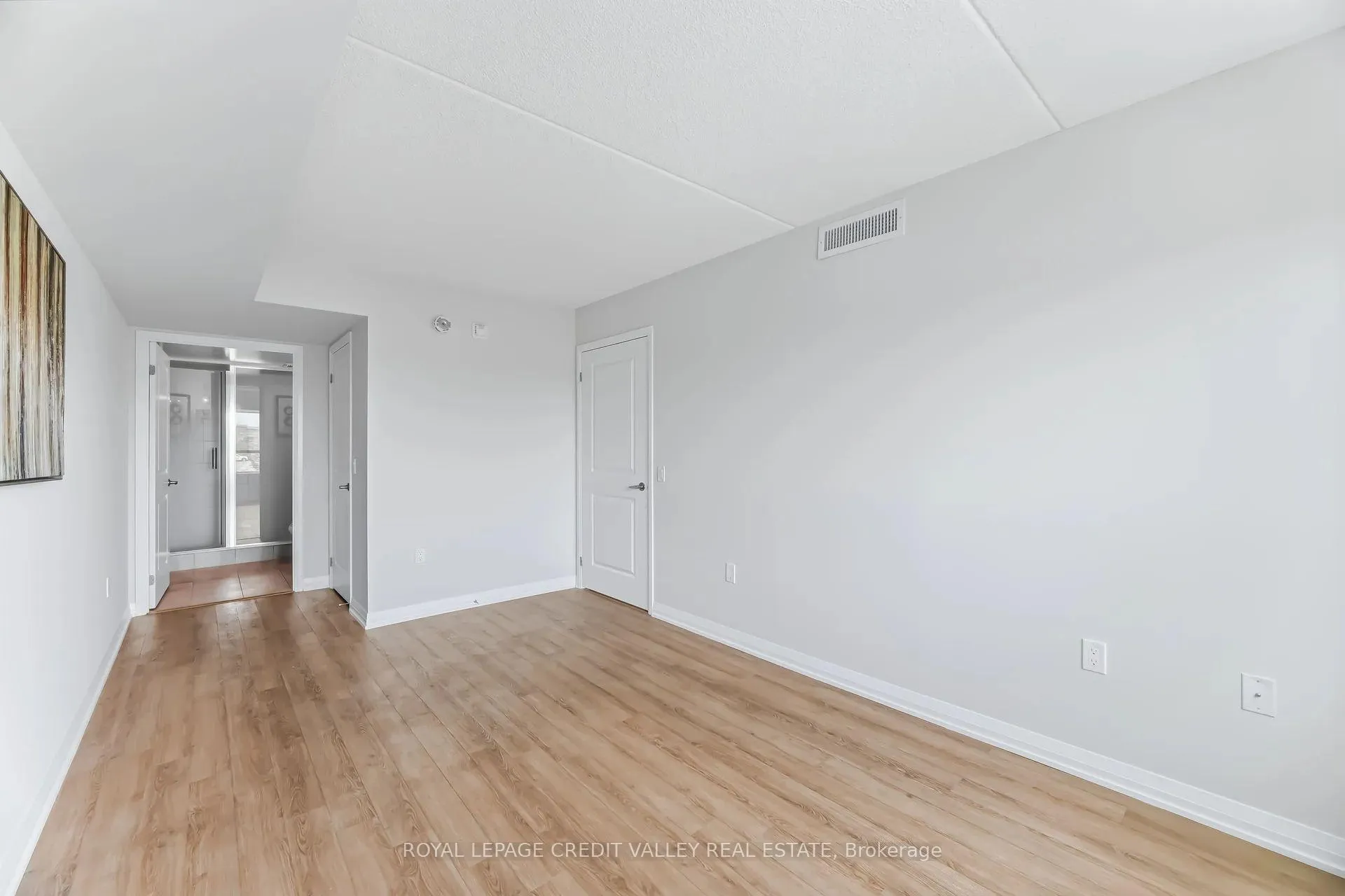 Photo 16 of 30 Via Rosedale, Brampton, Sandringham-Wellington — HOMEH